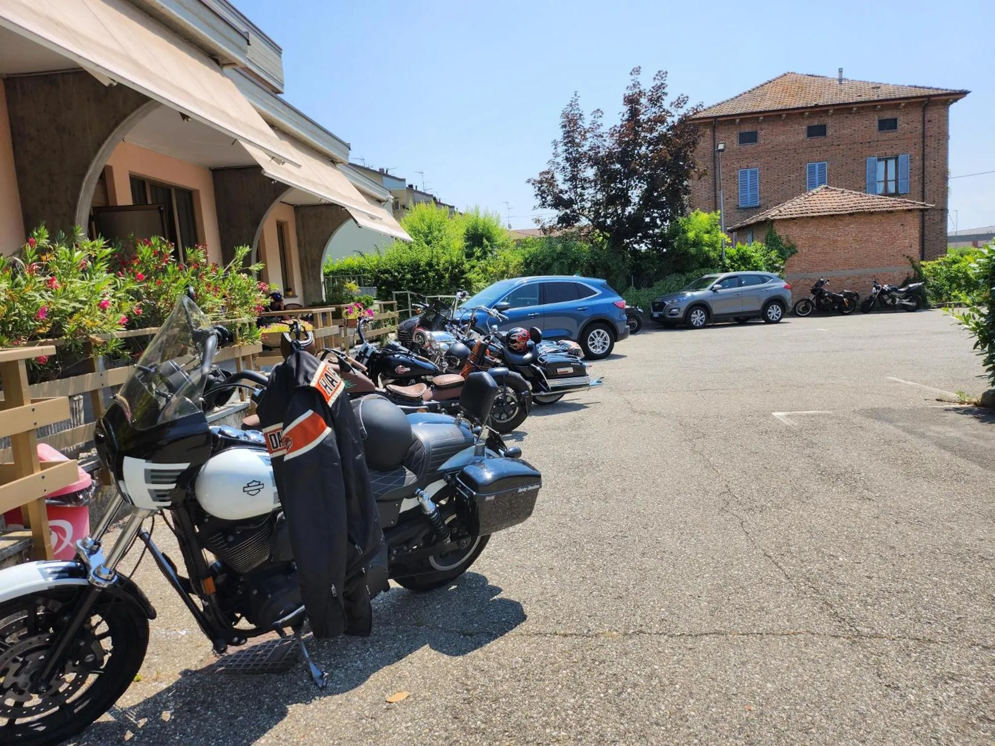 Property building in Hotel Route 9