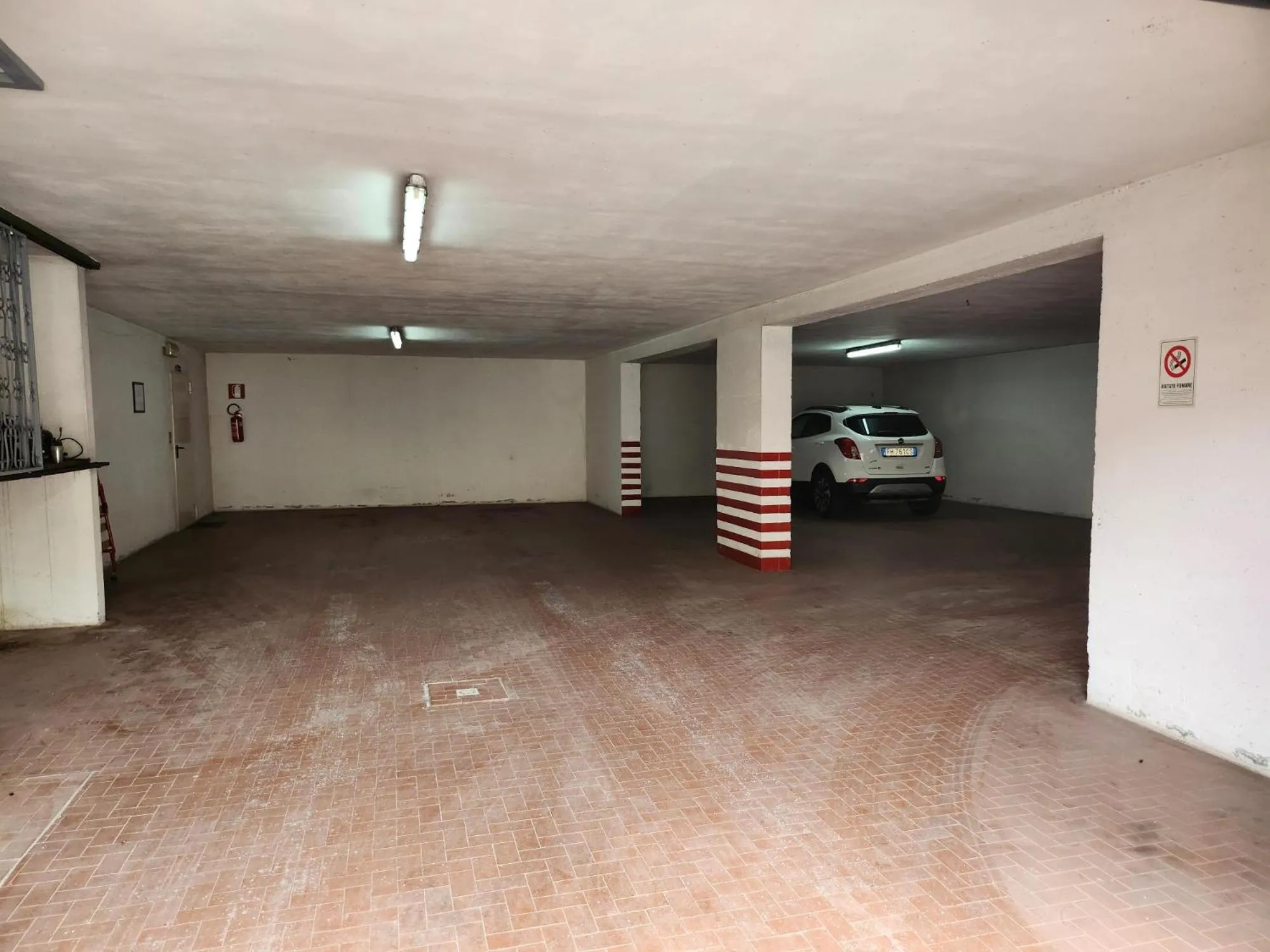 Parking in Hotel Route 9