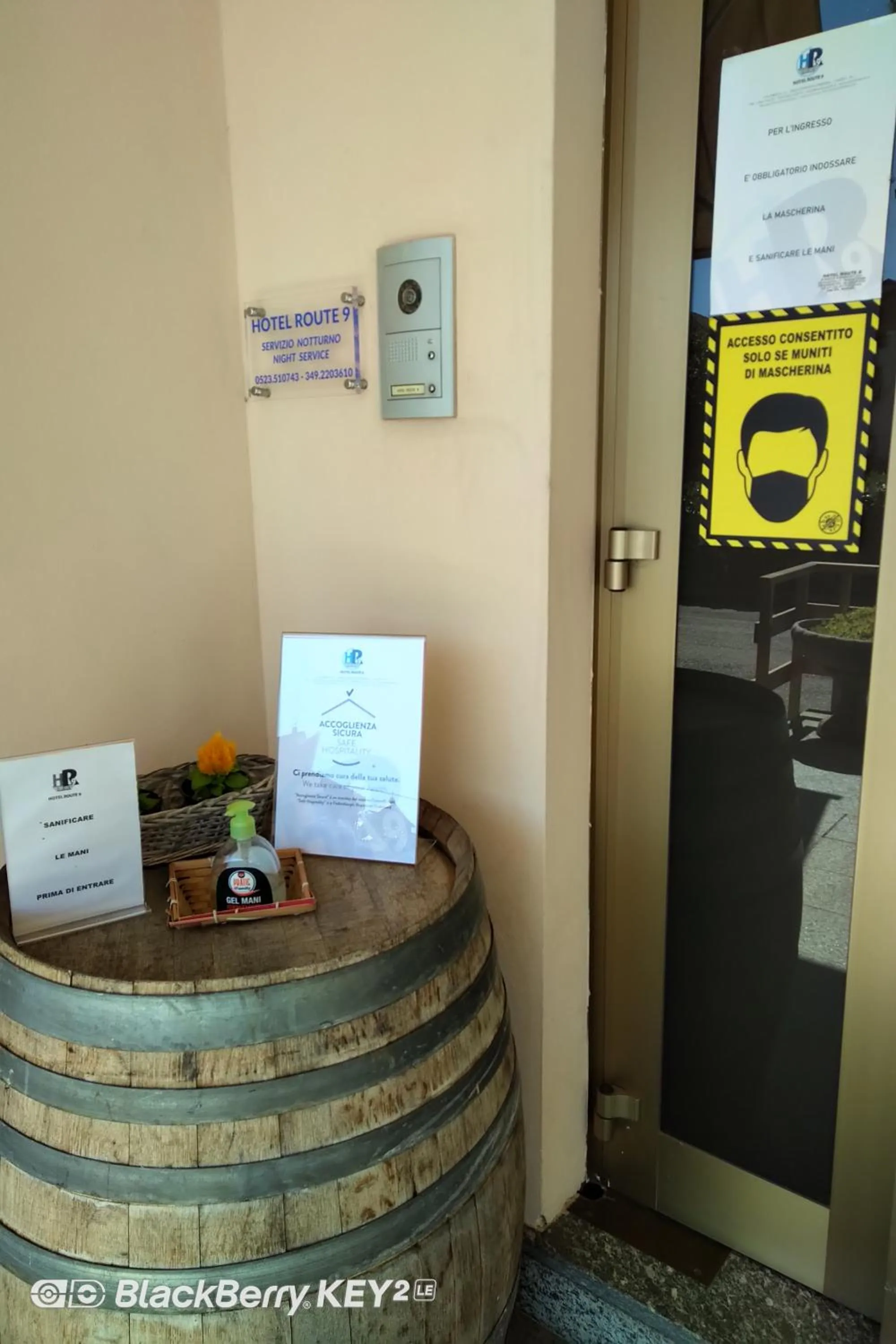 Facade/entrance in Hotel Route 9