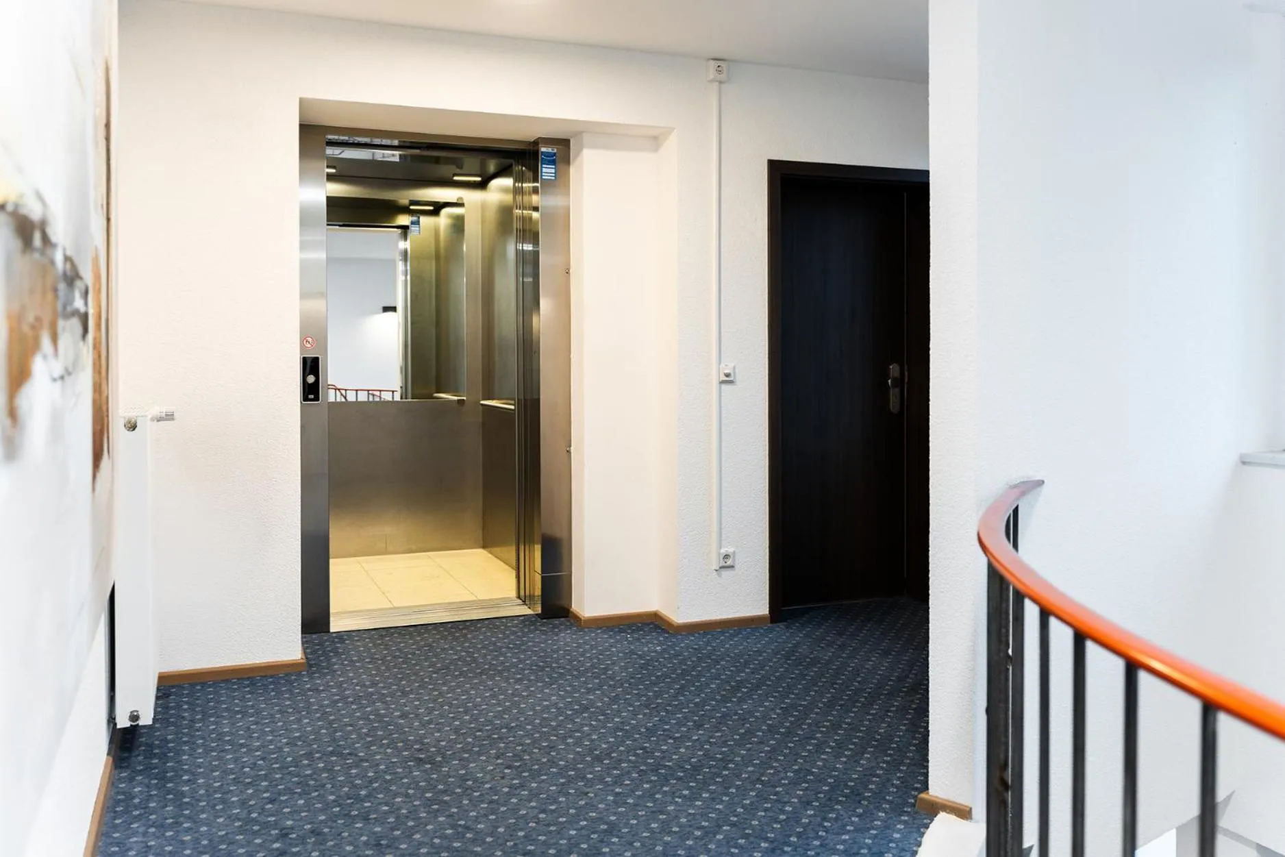 Hotel Vier Jahreszeiten Therme & Kliniken Bad Krozingen Nähe Freiburg & Schwarzwald Ideal für Geschäftsreisende & Wellness 24h Check-In WLAN & Parken gratis