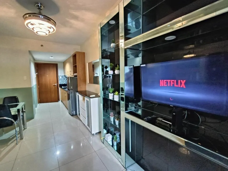 Premiere Haven MOA Staycation