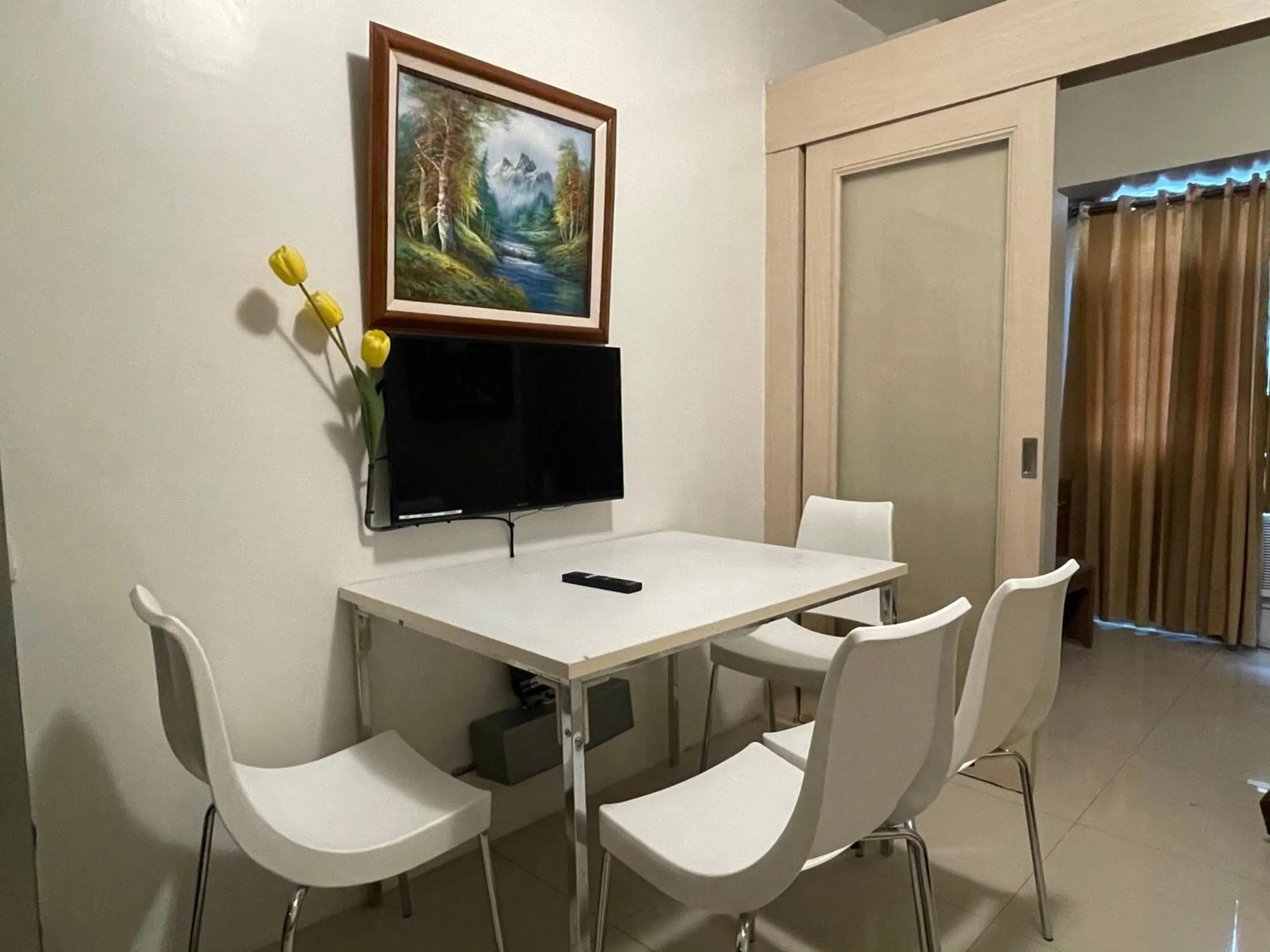 Premiere Haven MOA Staycation