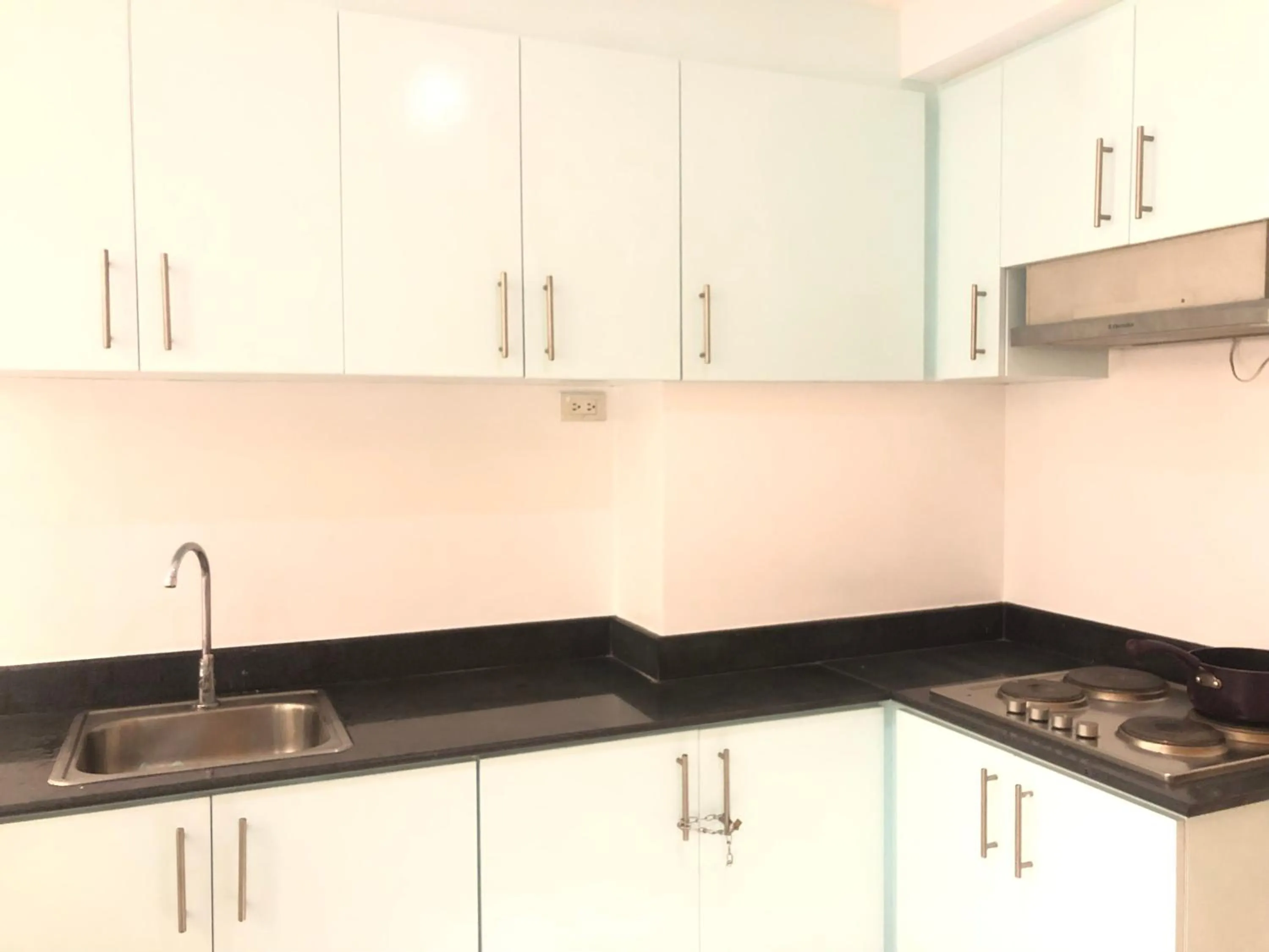 Premiere Haven MOA Staycation