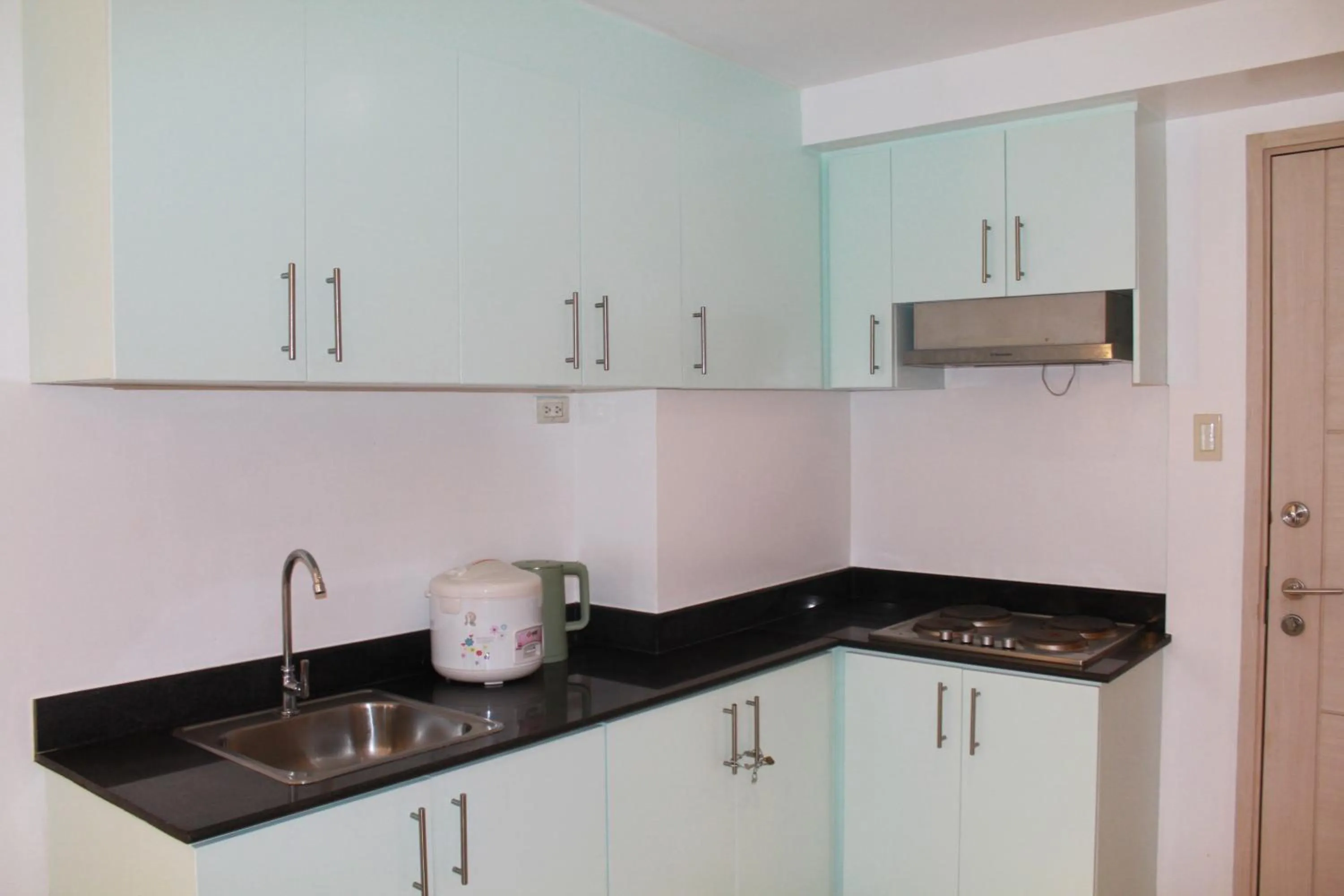 Premiere Haven MOA Staycation