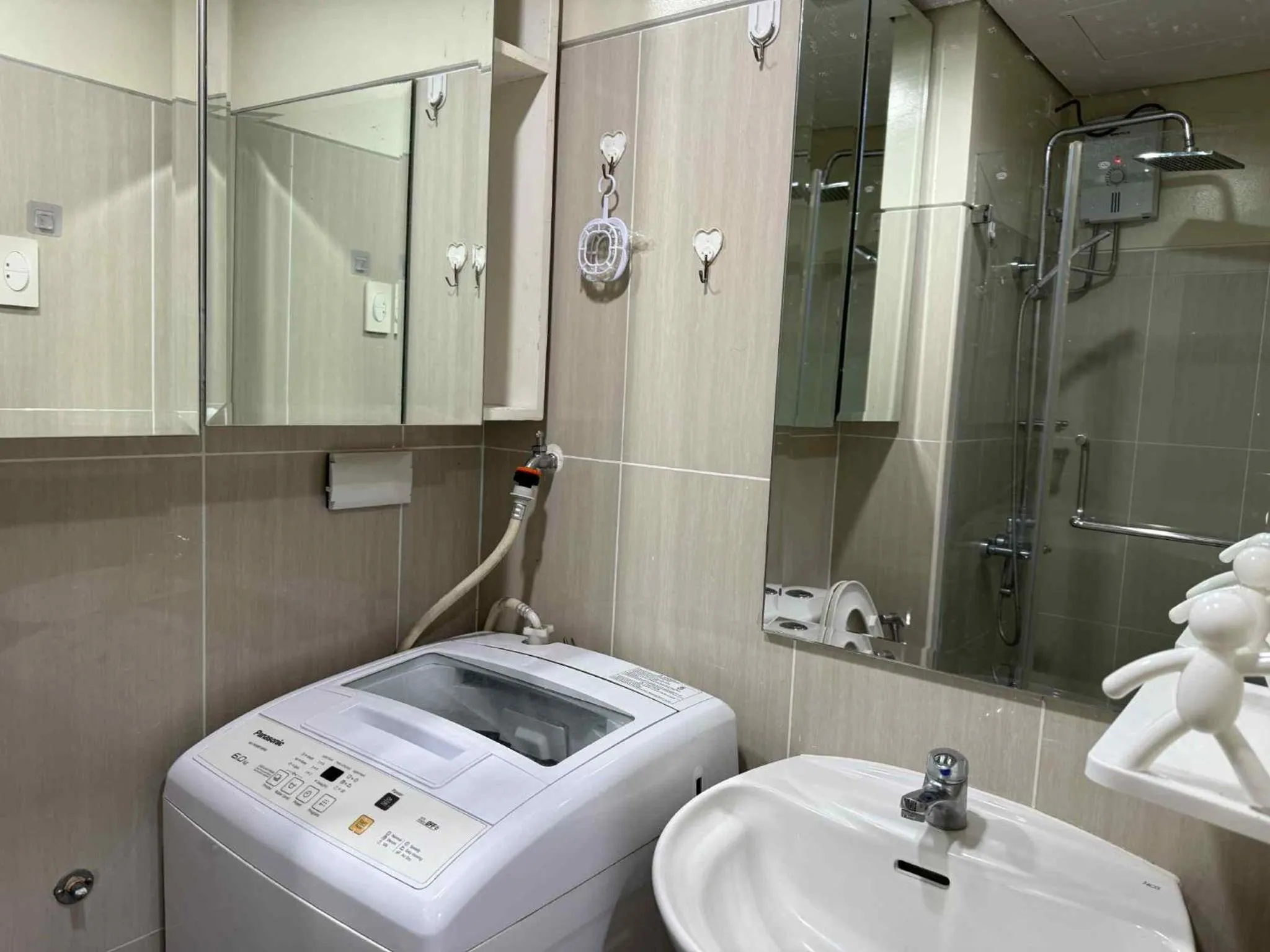 Premiere Haven MOA Staycation