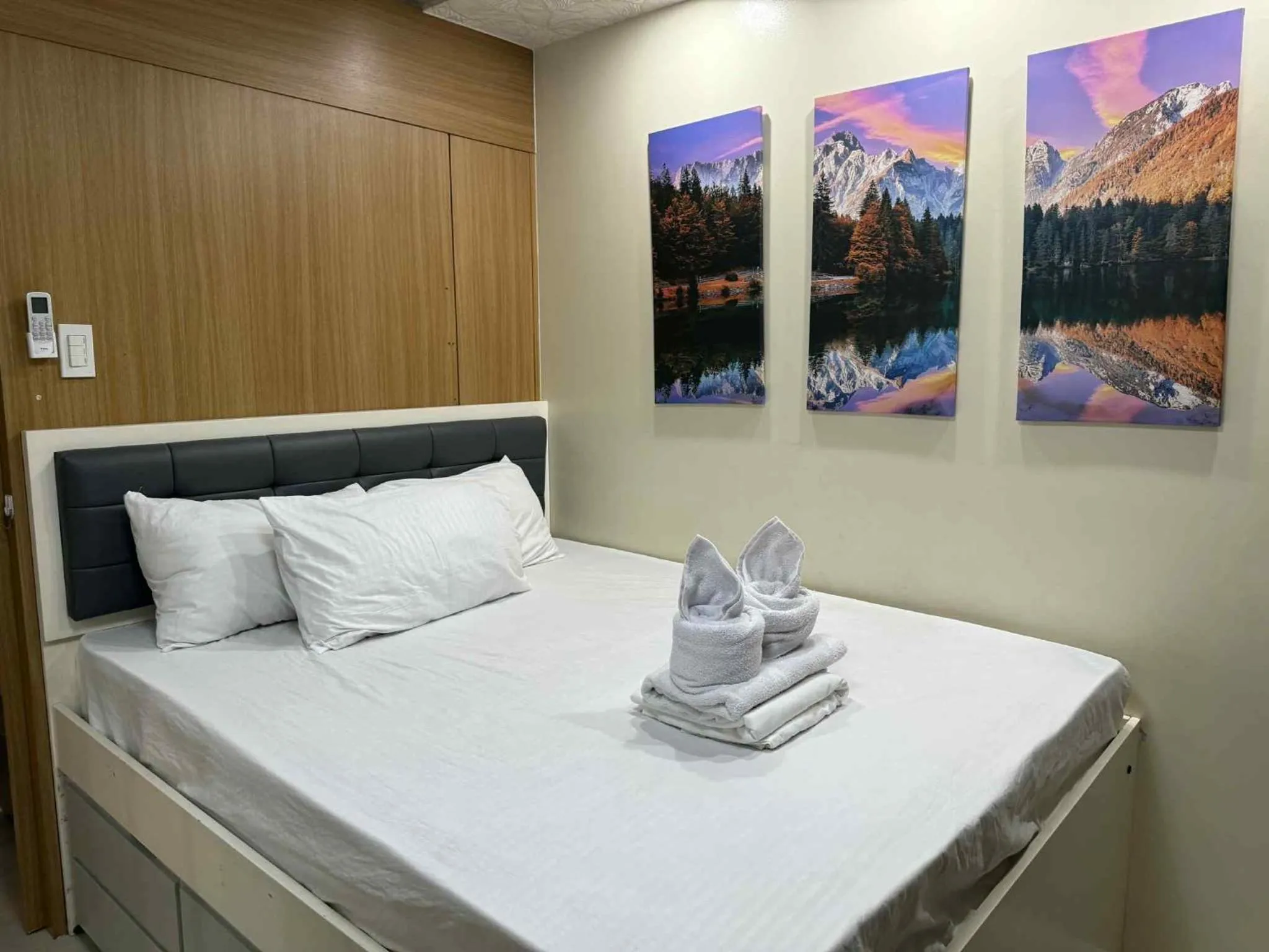 Bed in Premiere Haven MOA Staycation