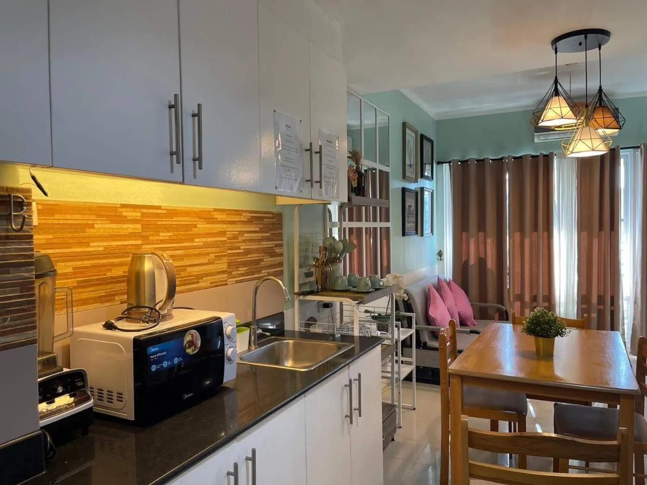 Premiere Haven MOA Staycation