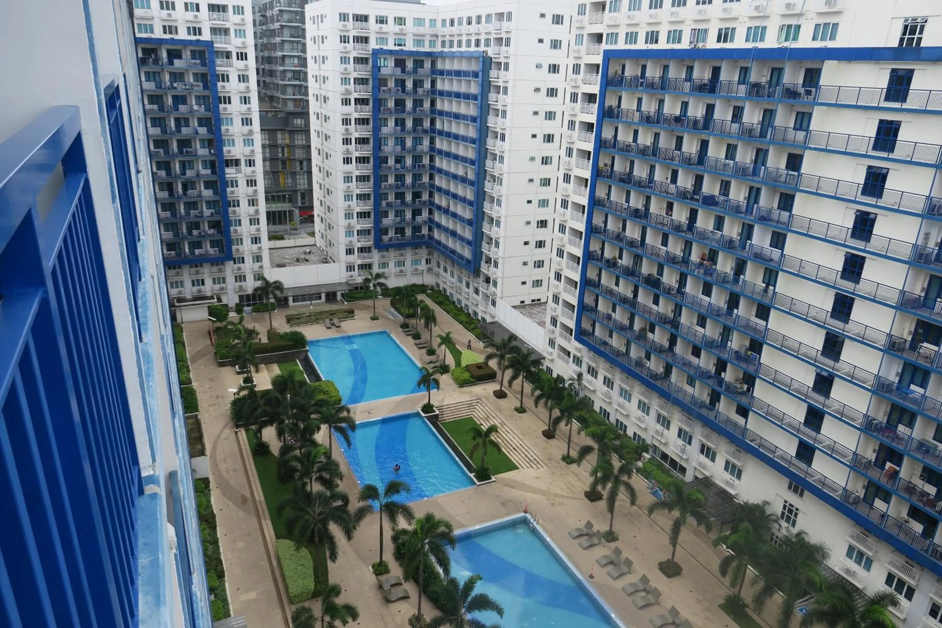 Swimming pool in Premiere Haven MOA Staycation