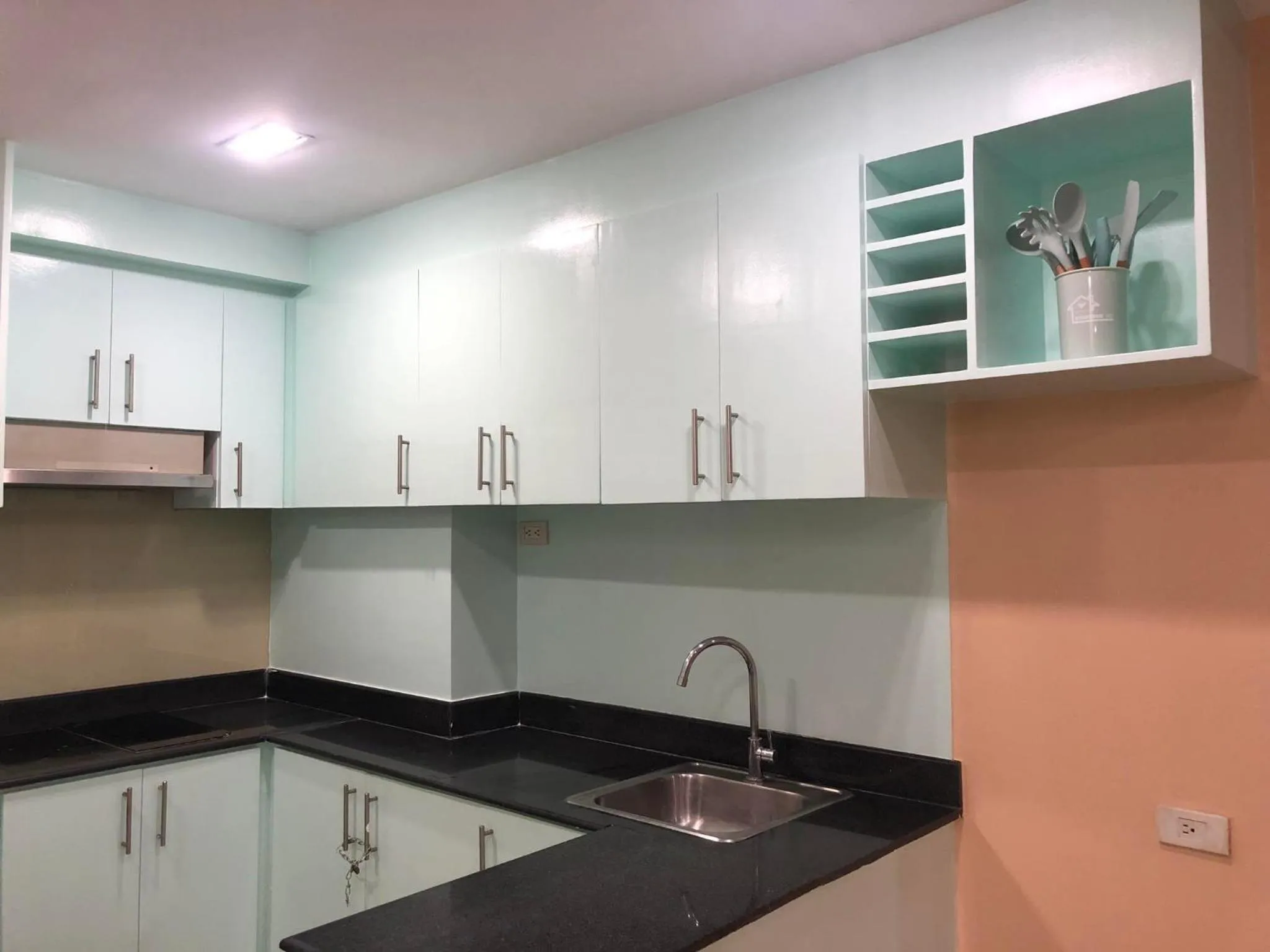 Premiere Haven MOA Staycation