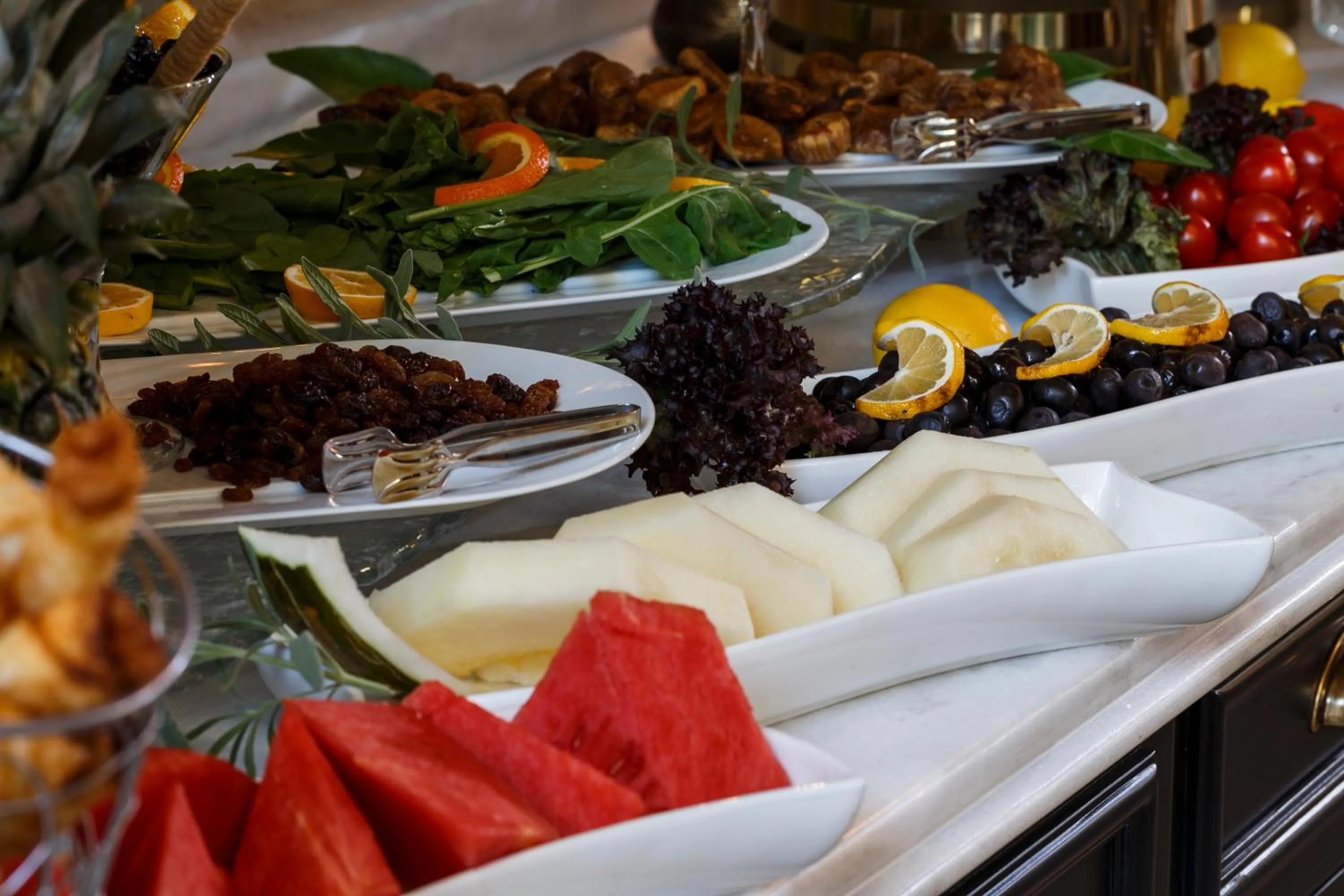 Restaurant/places to eat in Hotel 1207 Special Class