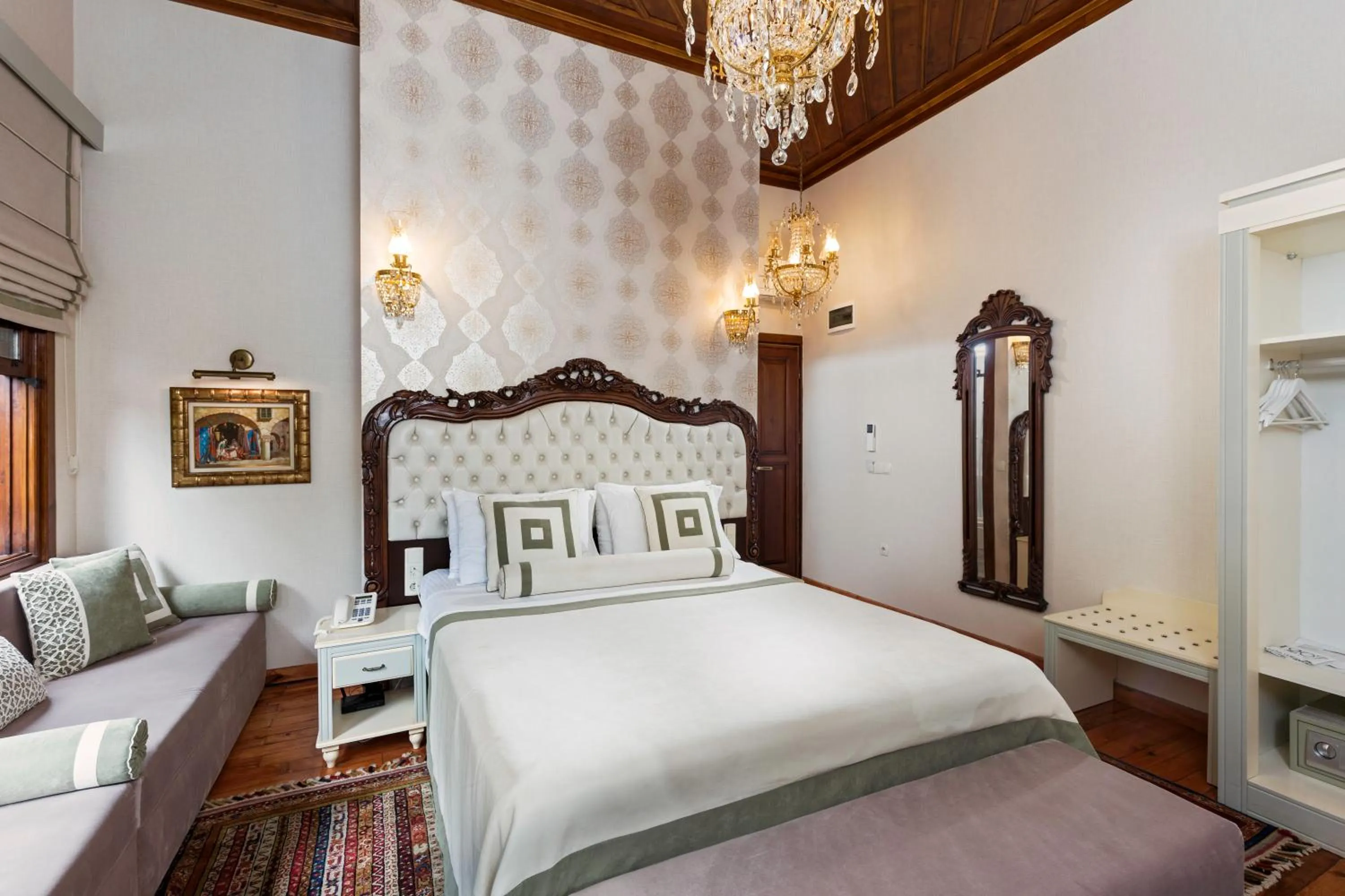 Photo of the whole room, Bed in Hotel 1207 Special Class