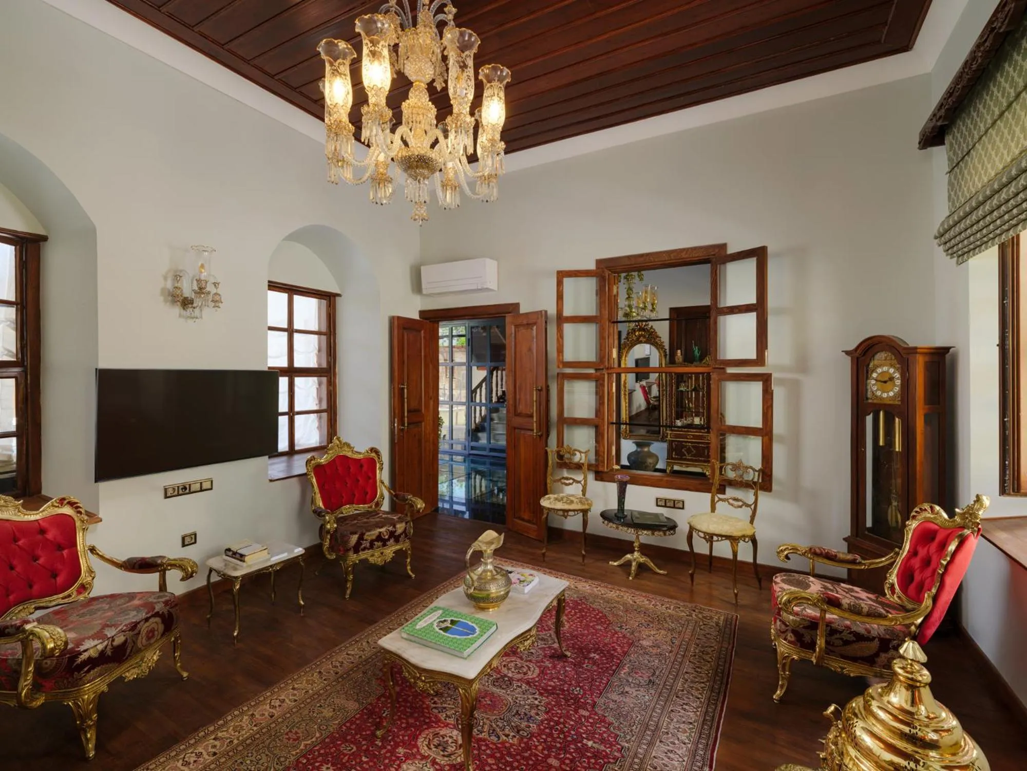 Communal lounge/ TV room in Hotel 1207 Special Class