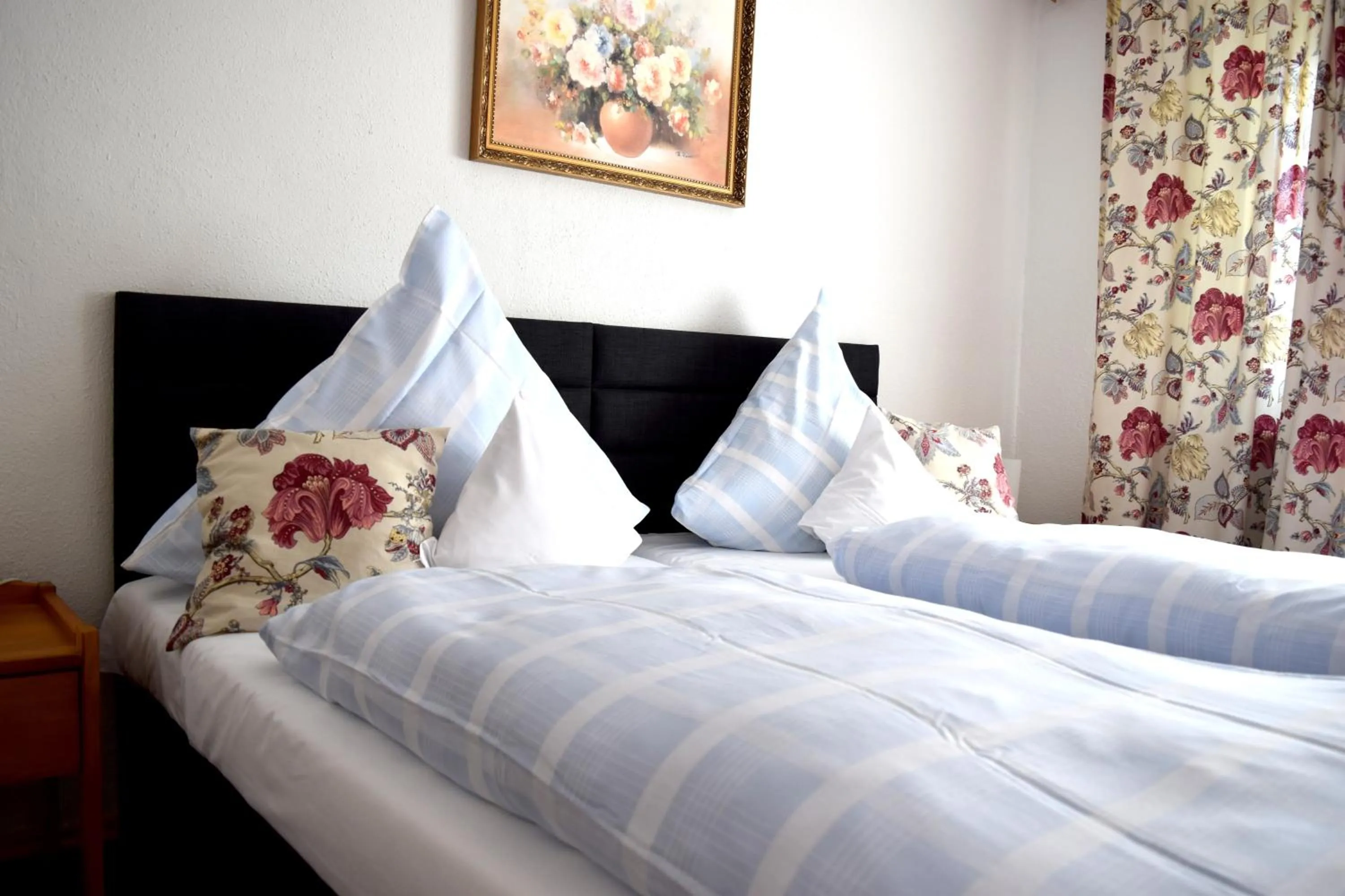 Bedroom, Bed in Hotel Tannenhof