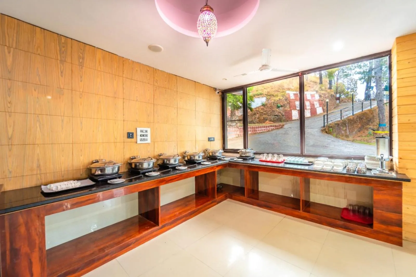 Flutter Hotels & Resort