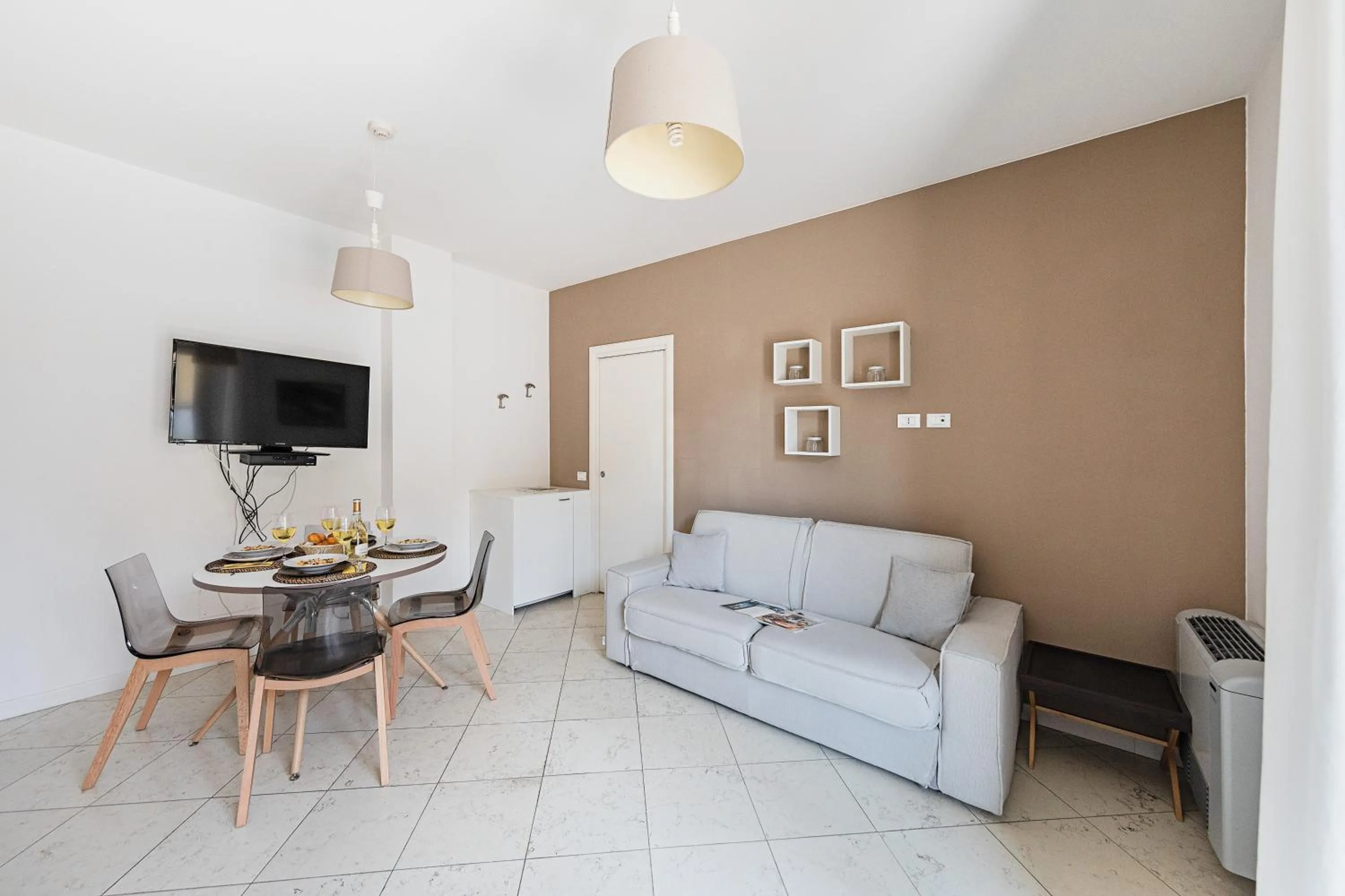 TV and multimedia in Residenza Miralago by Wonderful Italy