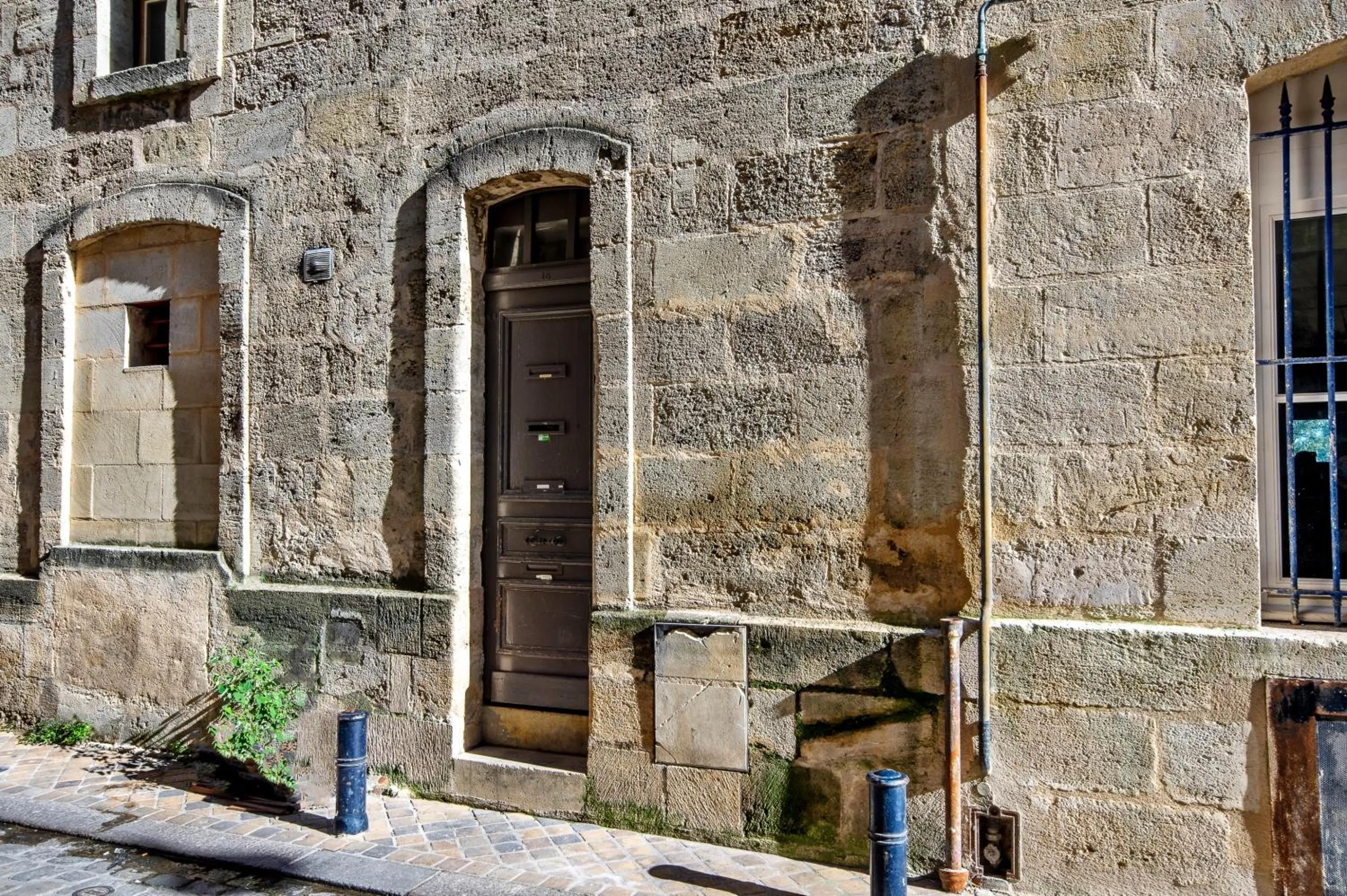 Property building in Les Secrets de Bacchus