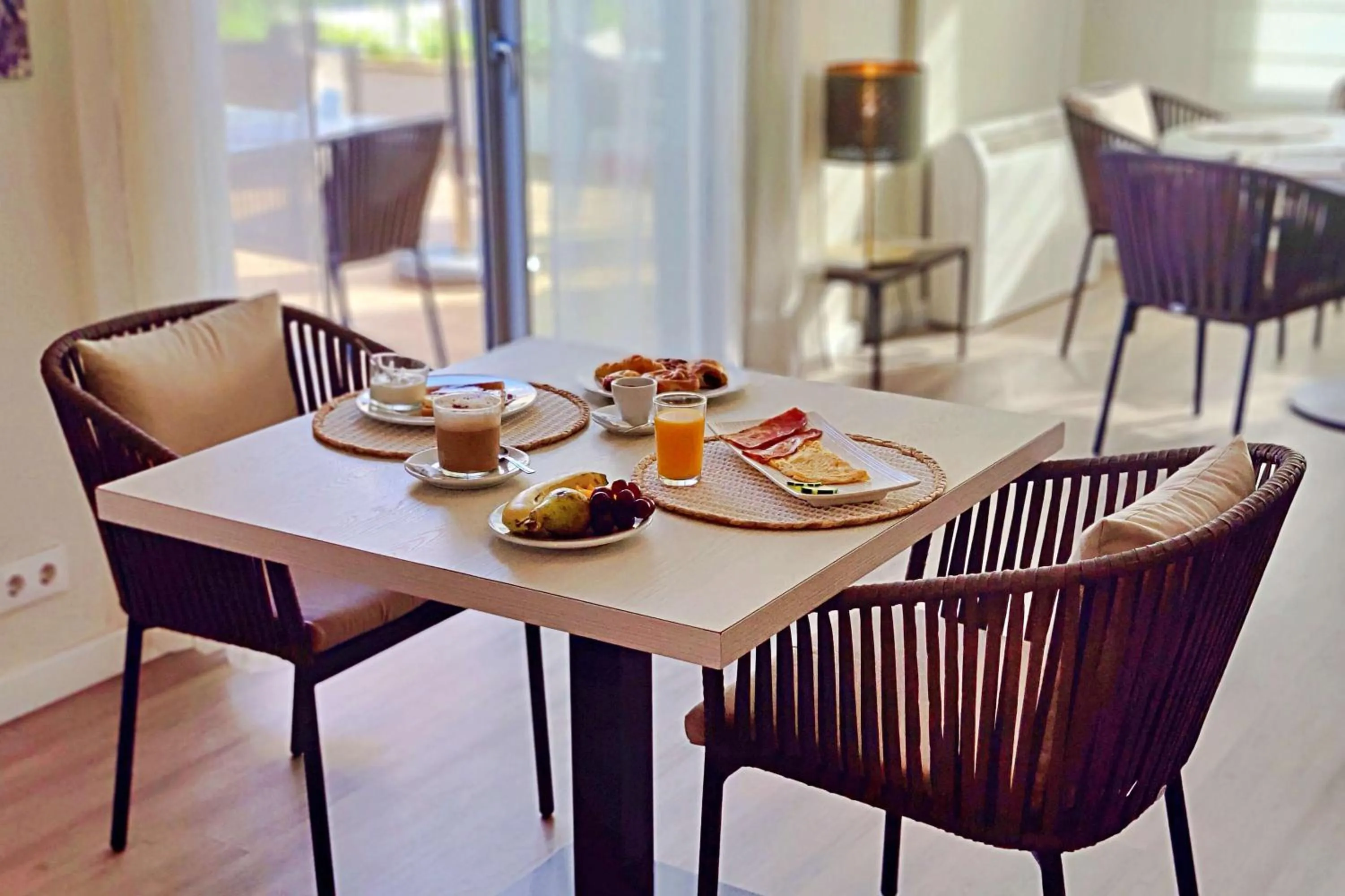 Food and drinks in Boutique Hotel Oriola