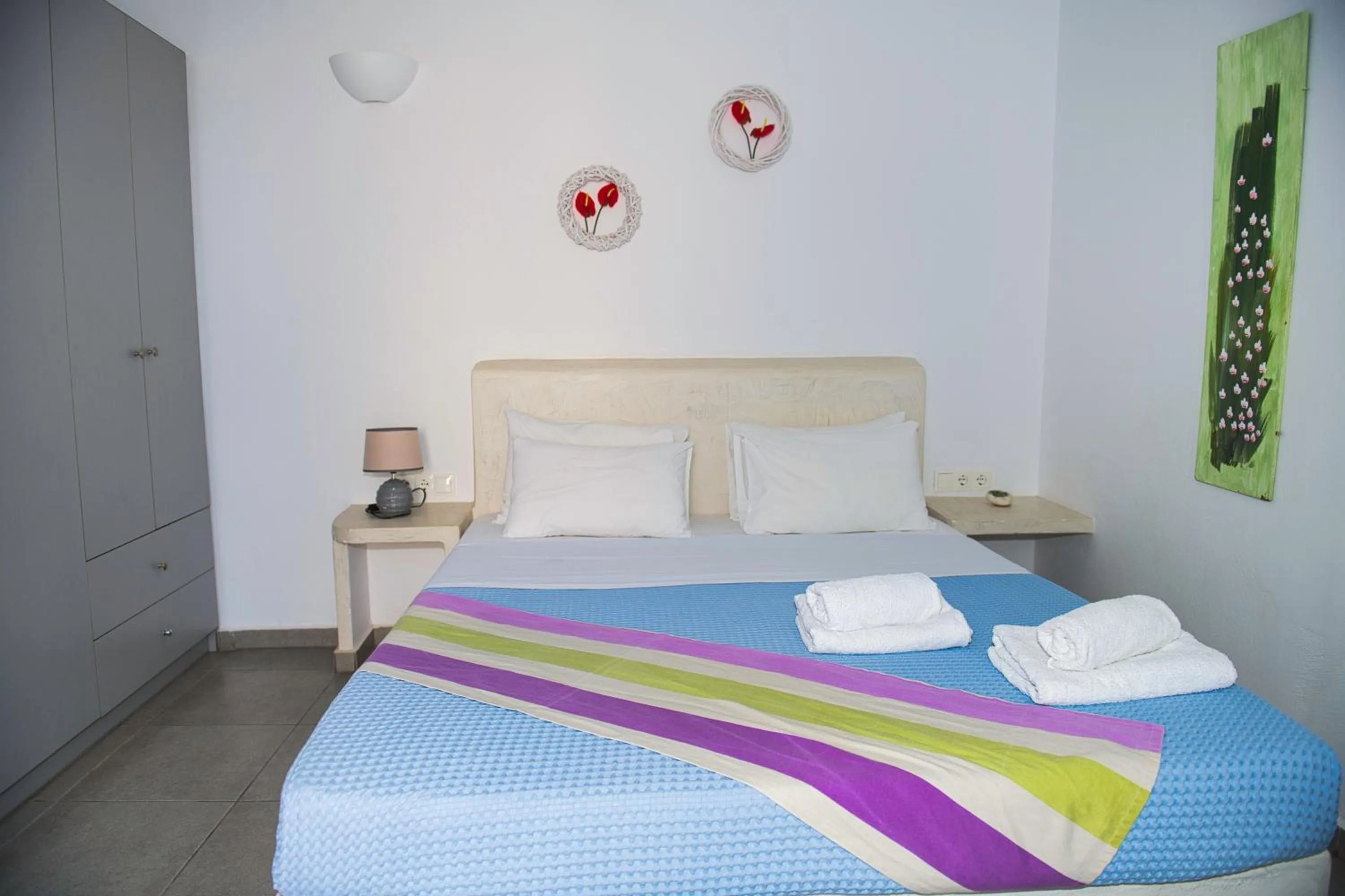 Bedroom, Bed in The Last Sunbeam - Adults Only