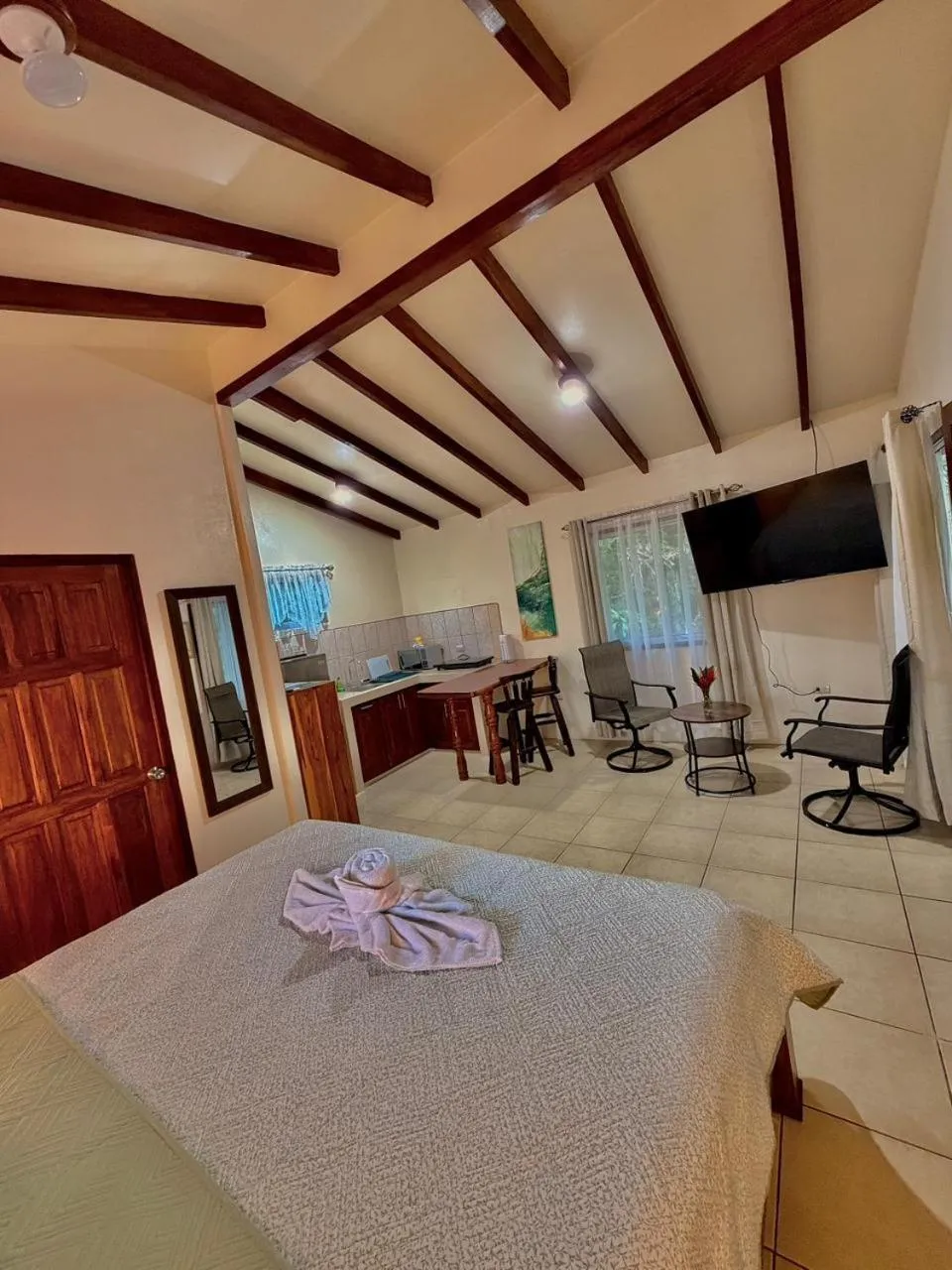 Bed in Loma Real Hot Springs Bed & Breakfast