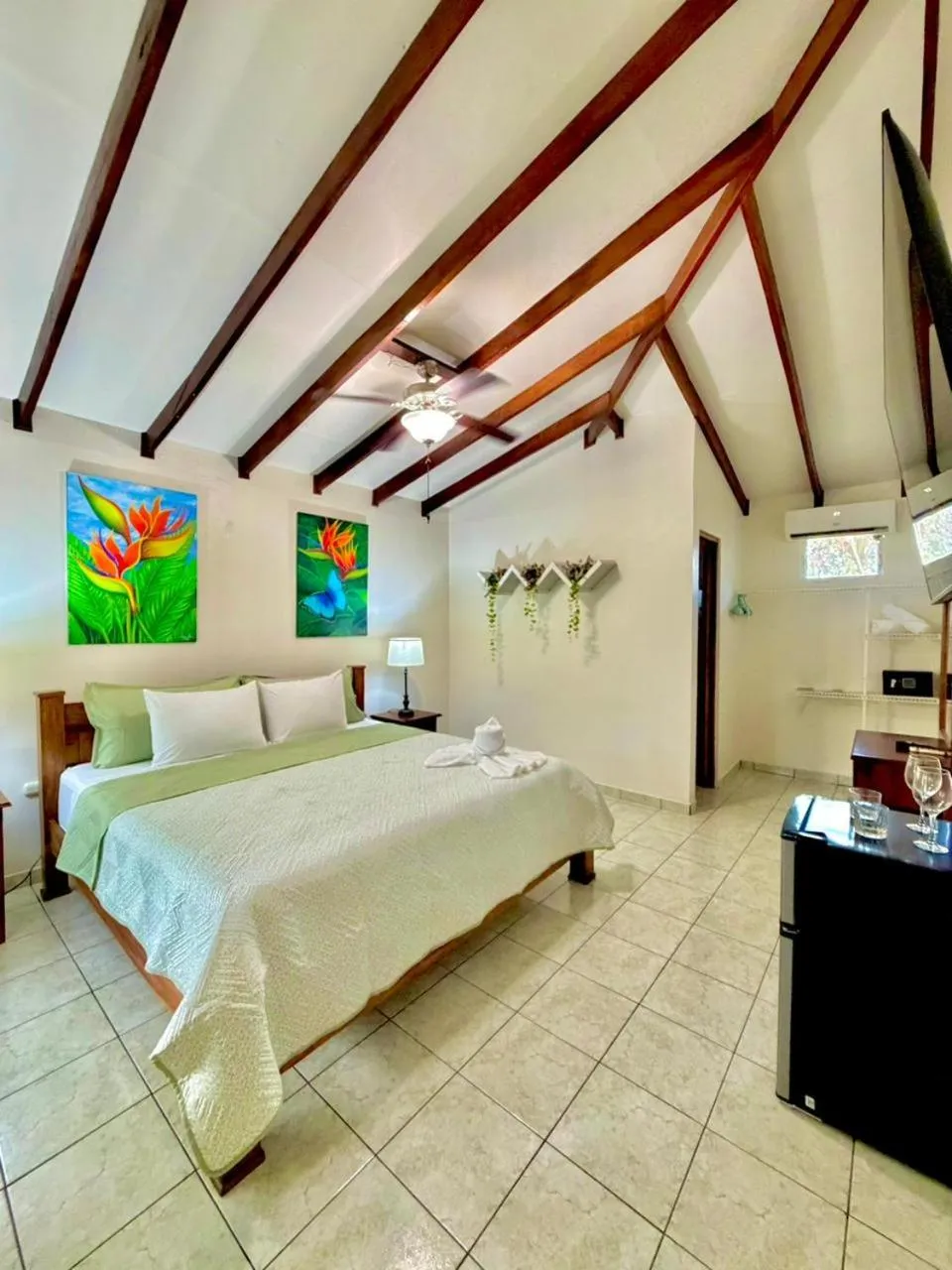 Bed in Loma Real Hot Springs Bed & Breakfast