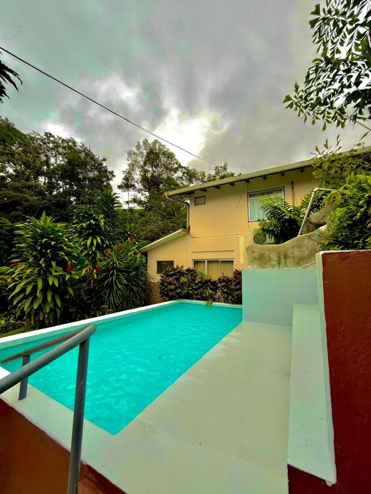 Swimming pool in Loma Real Hot Springs Bed & Breakfast