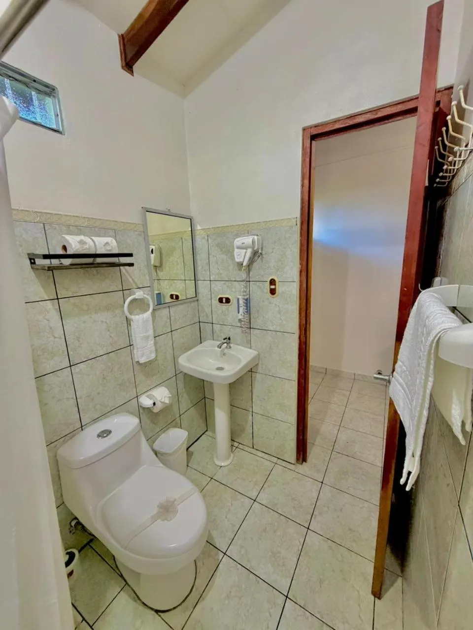 Loma Real Hot Springs Bed & Breakfast