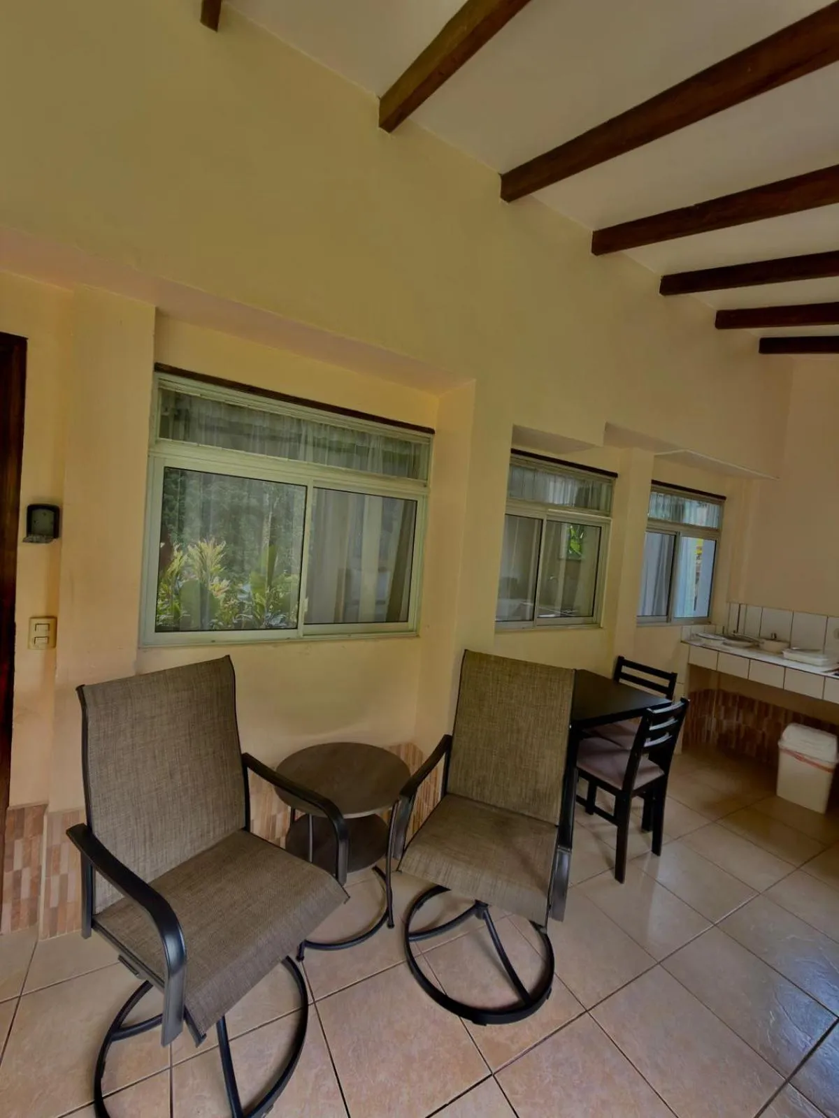 Loma Real Hot Springs Bed & Breakfast