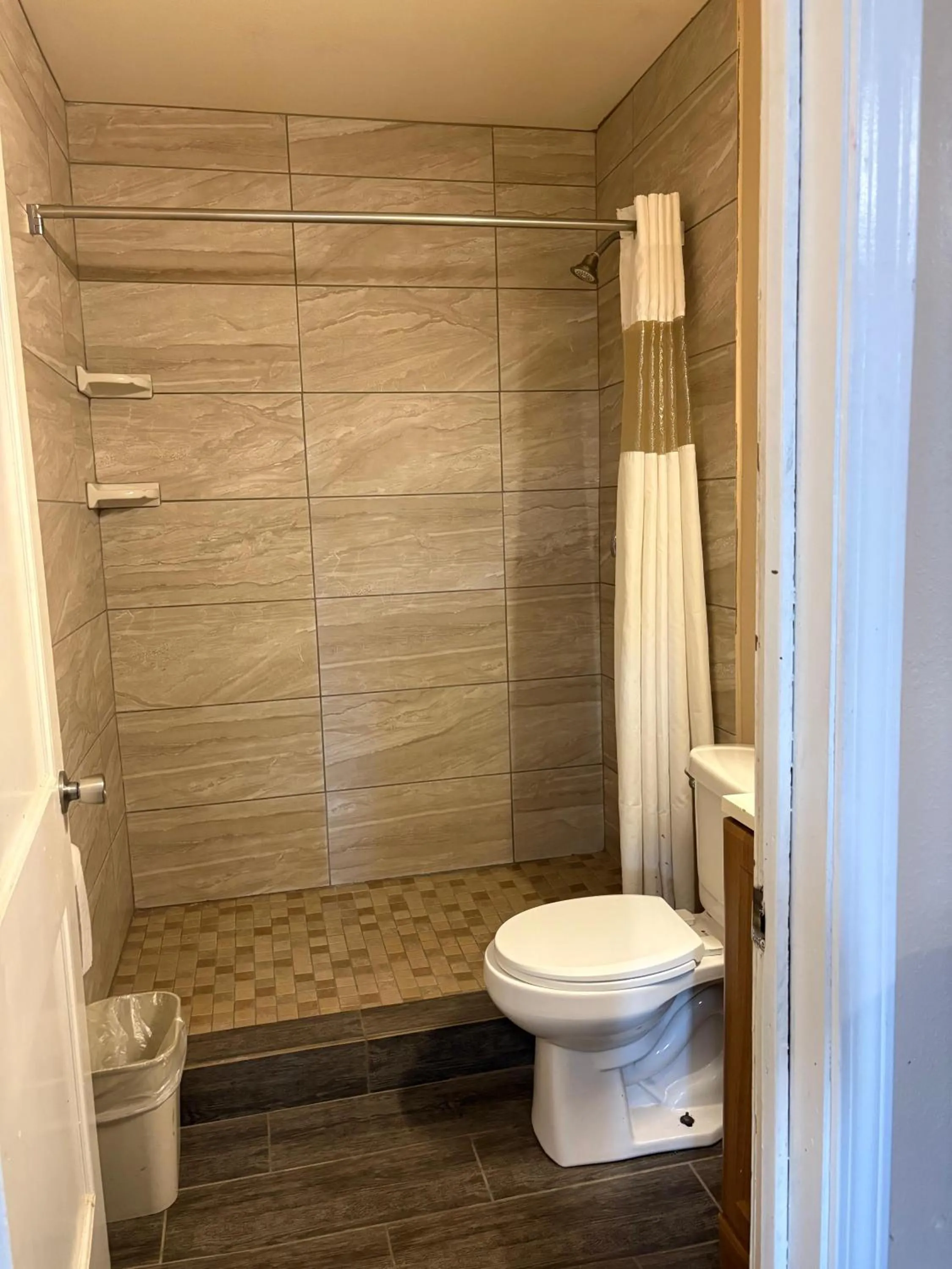 Bathroom in SE'Air Motel By Townhouse Corpus Christi - Padre Island Tx