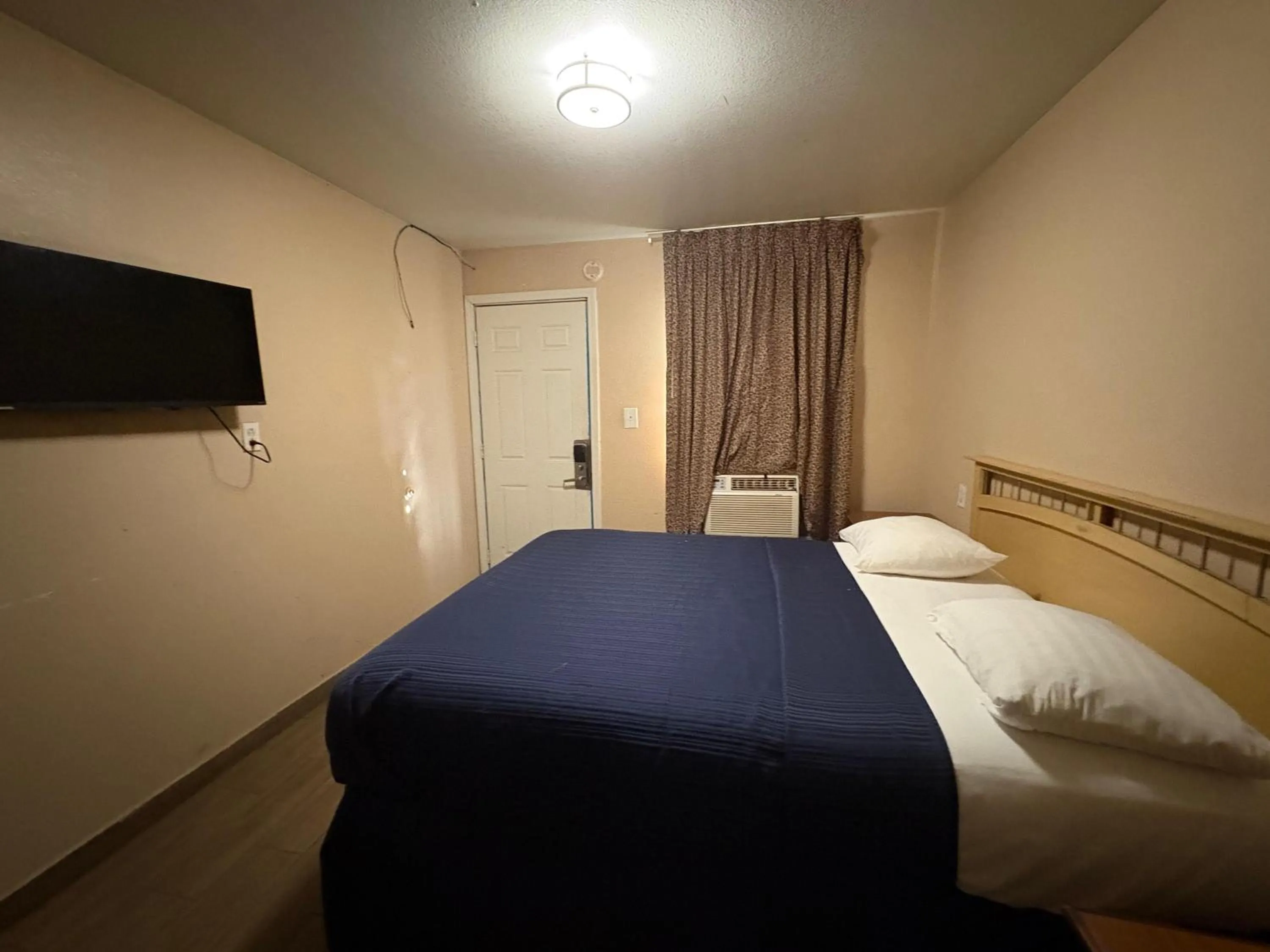 Bedroom, Bed in SE'Air Motel By Townhouse Corpus Christi - Padre Island Tx