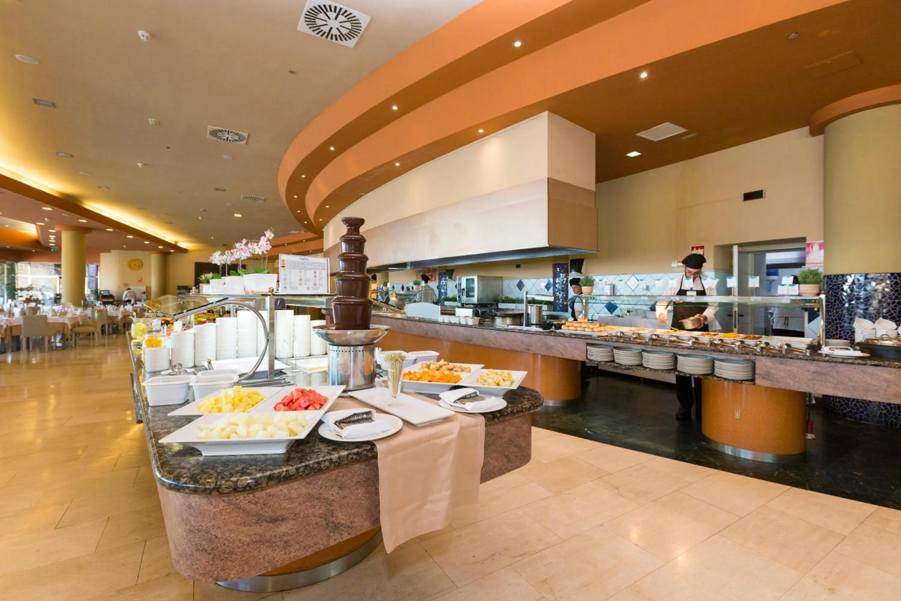 Restaurant/places to eat in Gloria Palace Royal Hotel & Spa