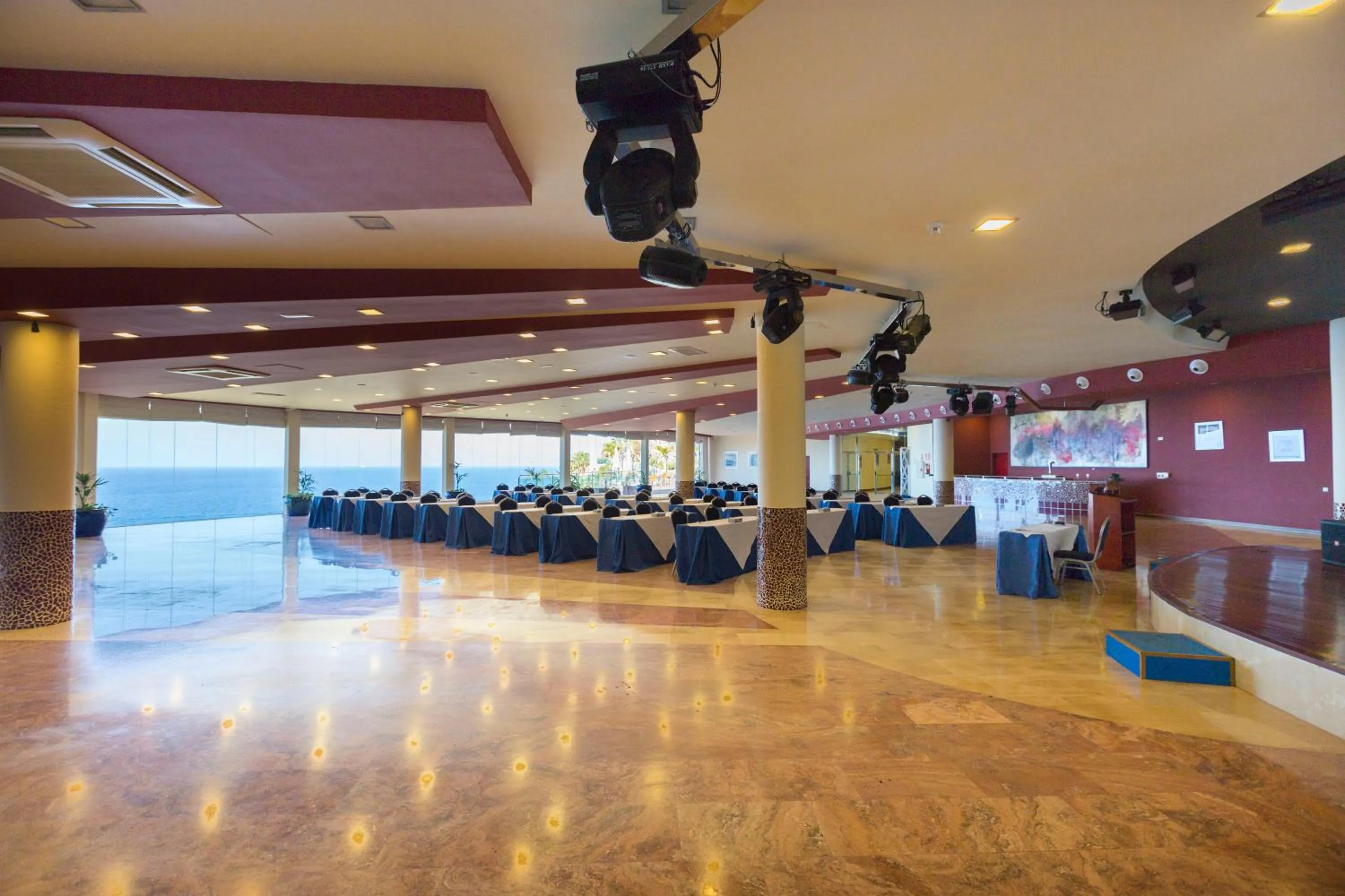 Meeting/conference room in Gloria Palace Royal Hotel & Spa