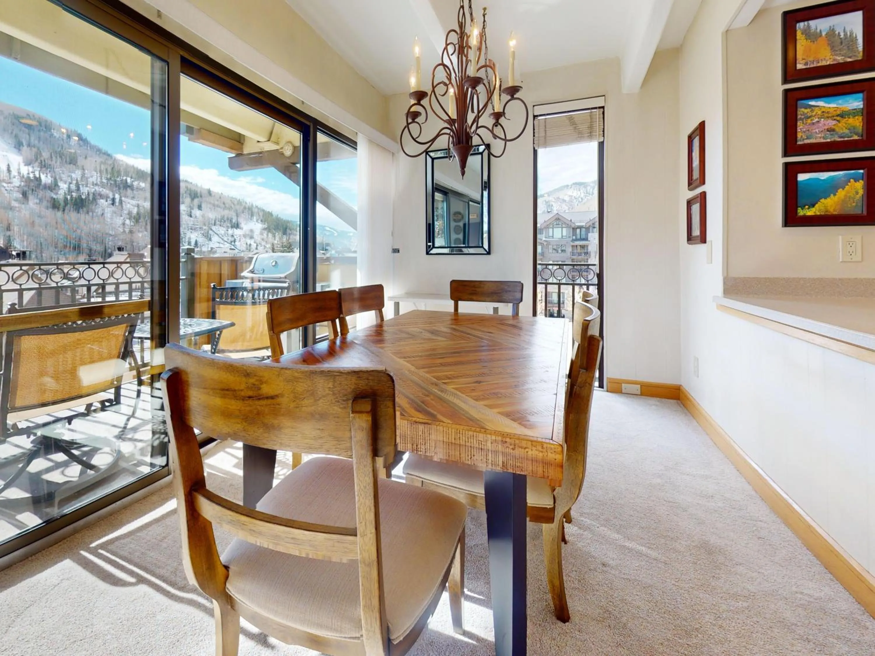 Dining area in The Landmark