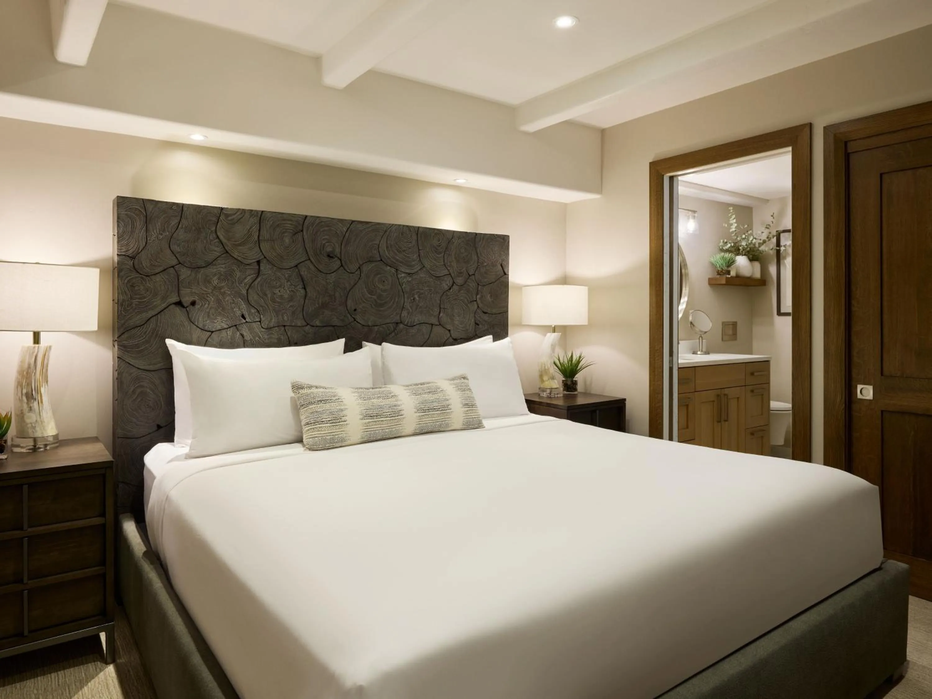 Bedroom, Bed in The Landmark