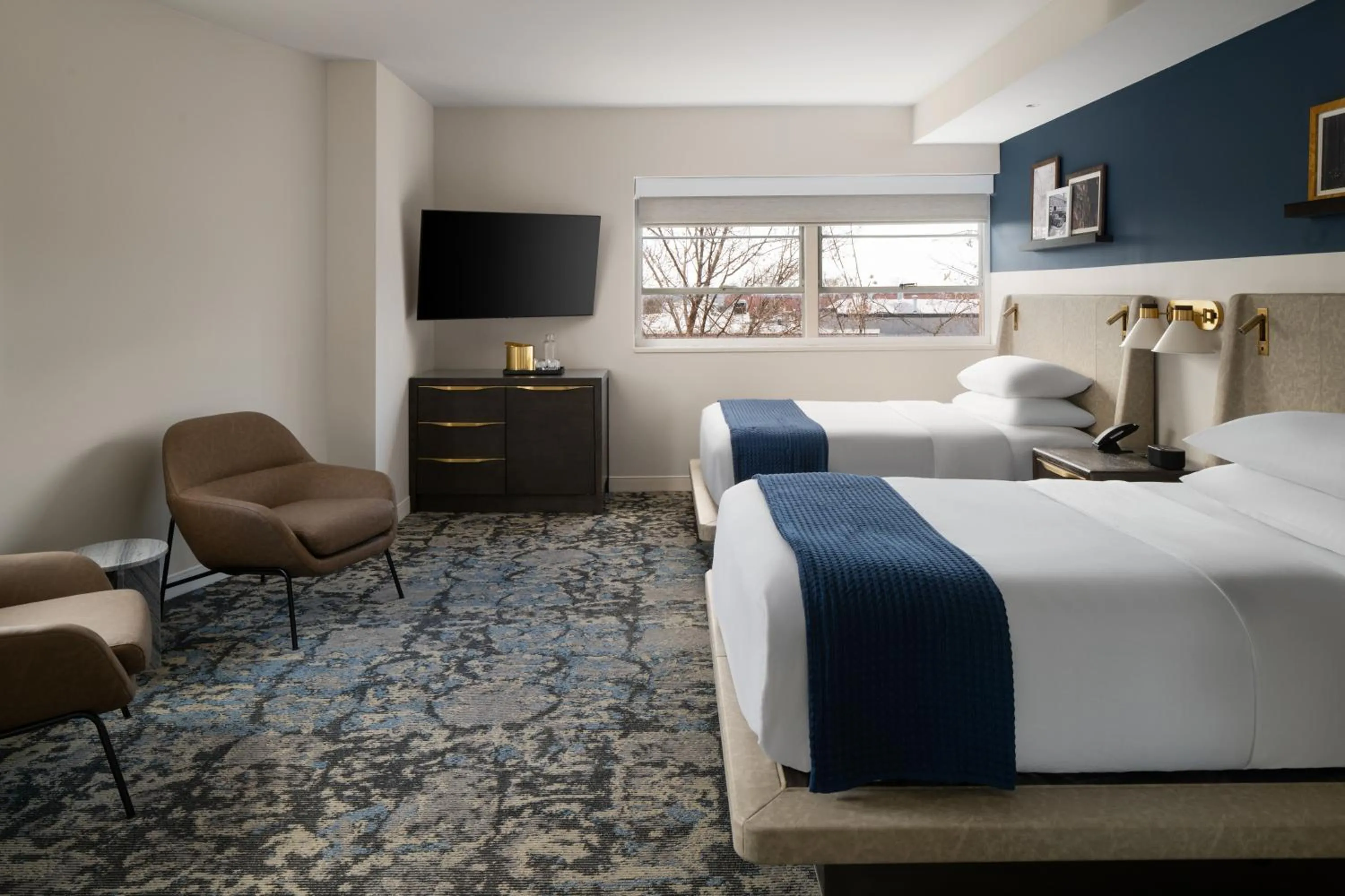 Superior Queen Room in The Lantern Hotel Columbia