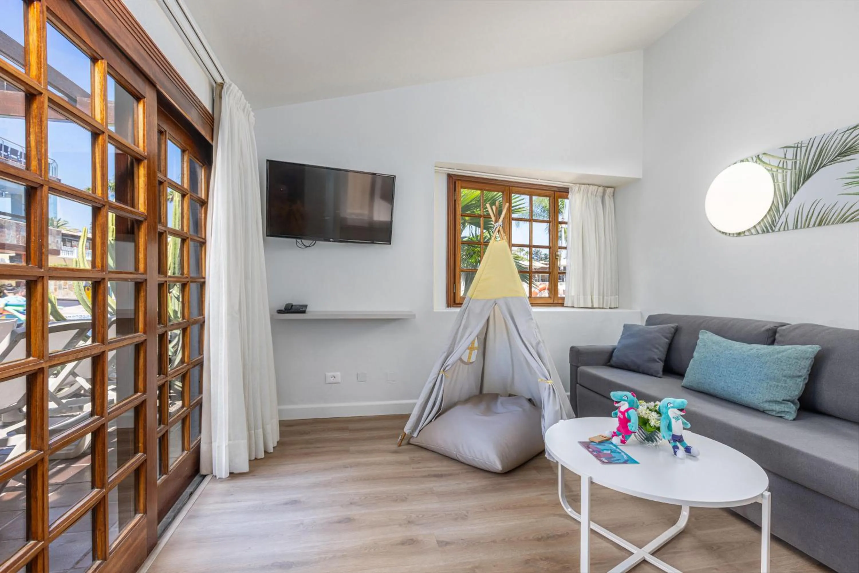 Photo of the whole room in Maspalomas Resort by Dunas