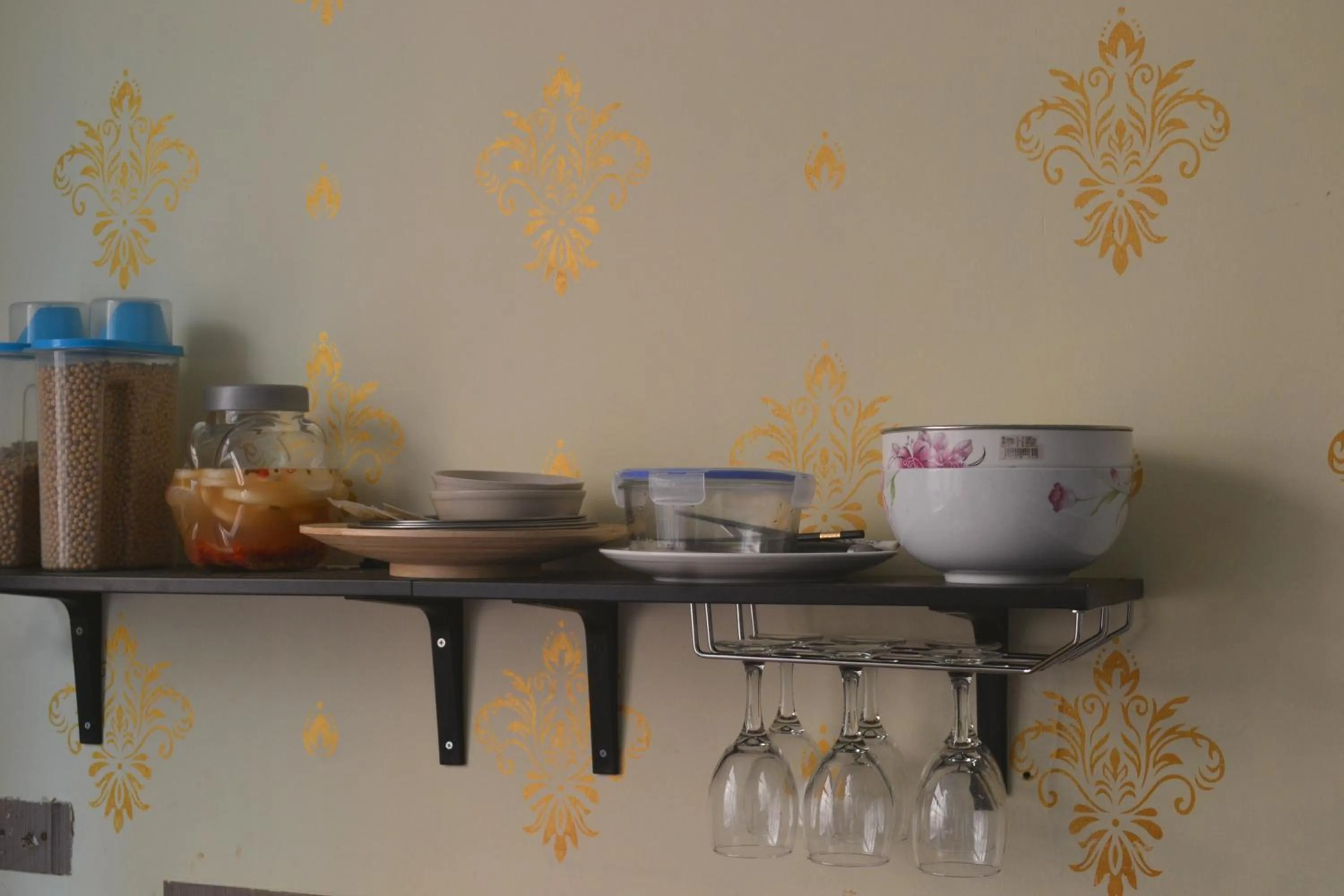 Communal kitchen in Notting Hill Hostel