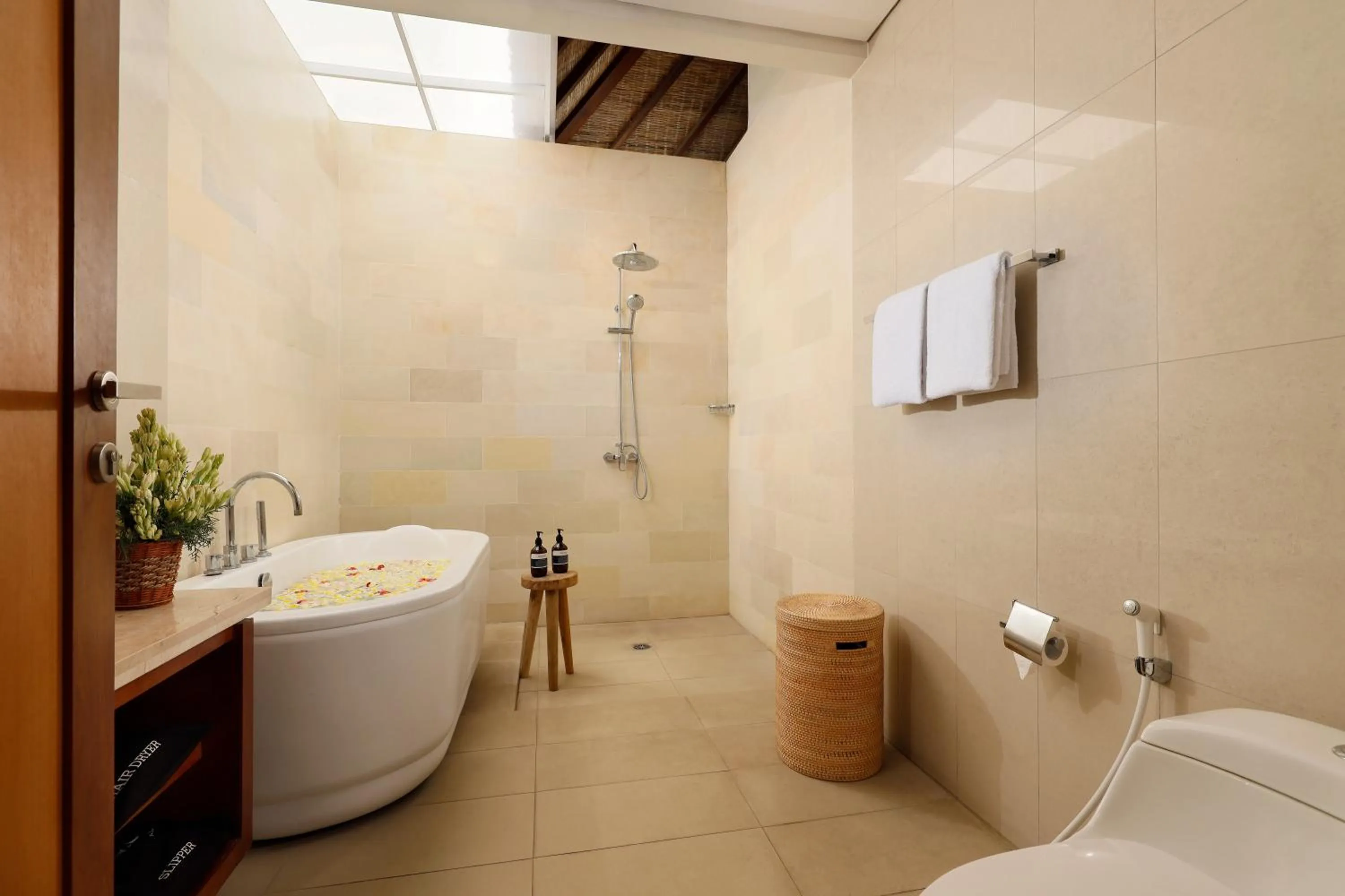 Shower in The Bija Villas by Nakula