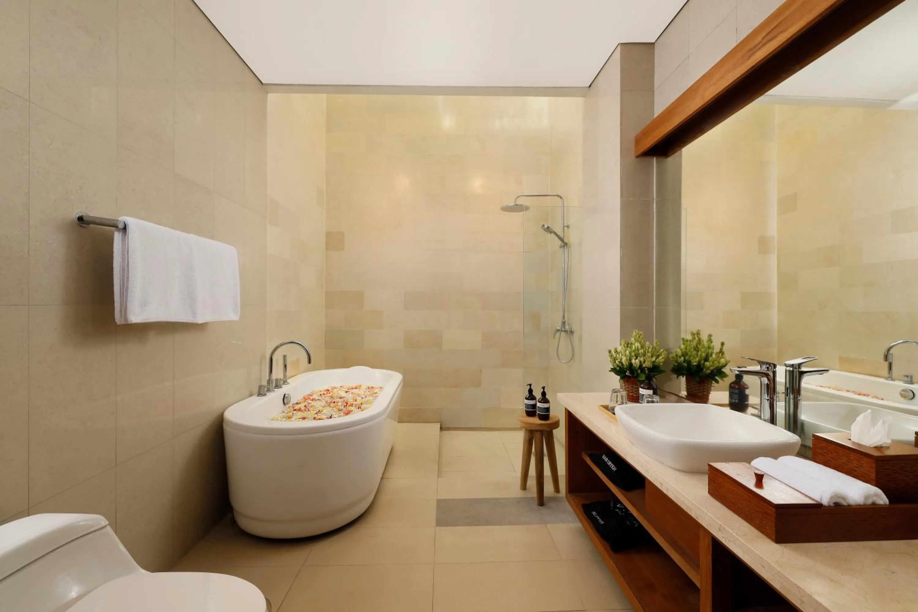 Shower in The Bija Villas by Nakula