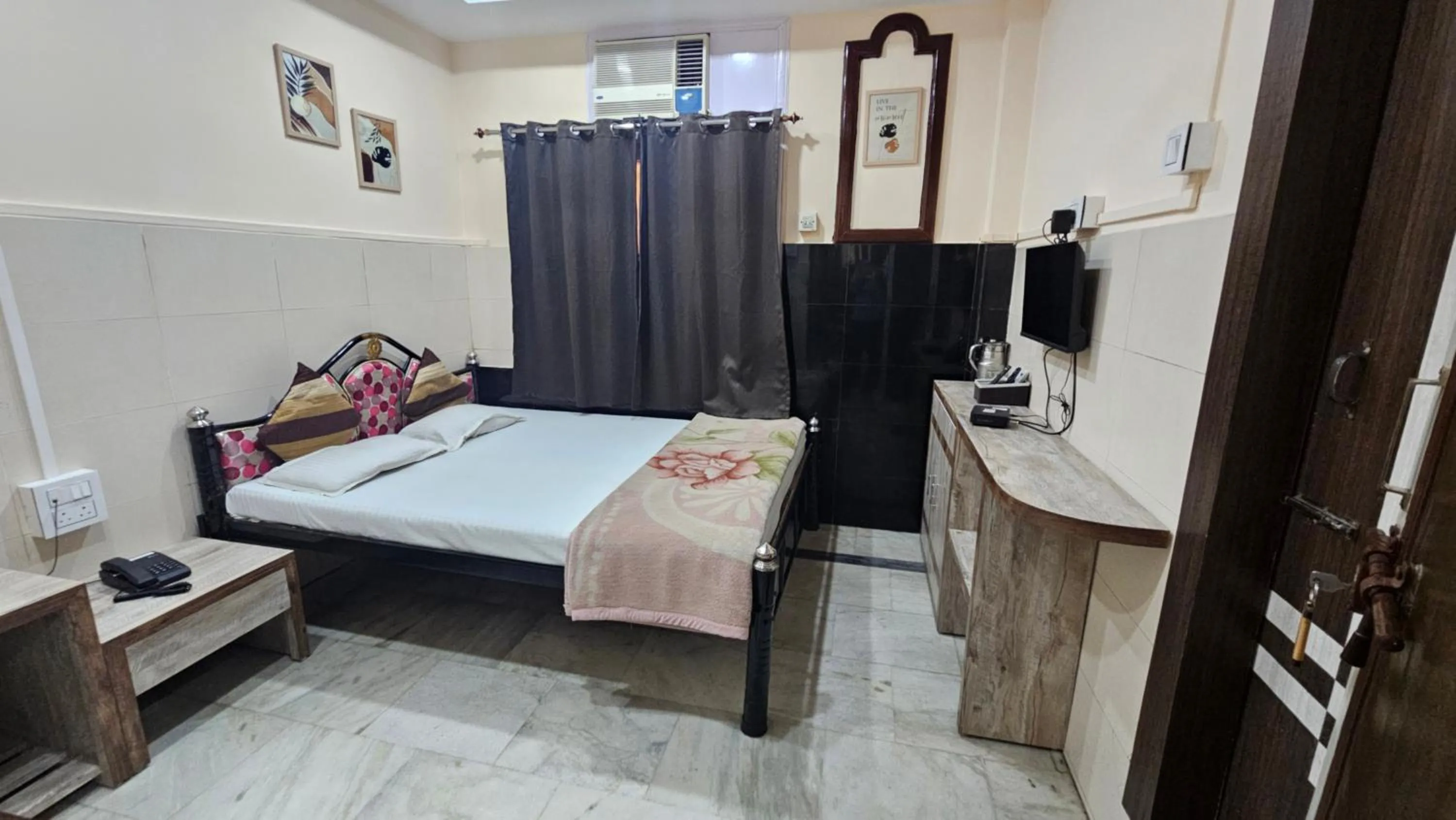 Bed in Hotel Prince B