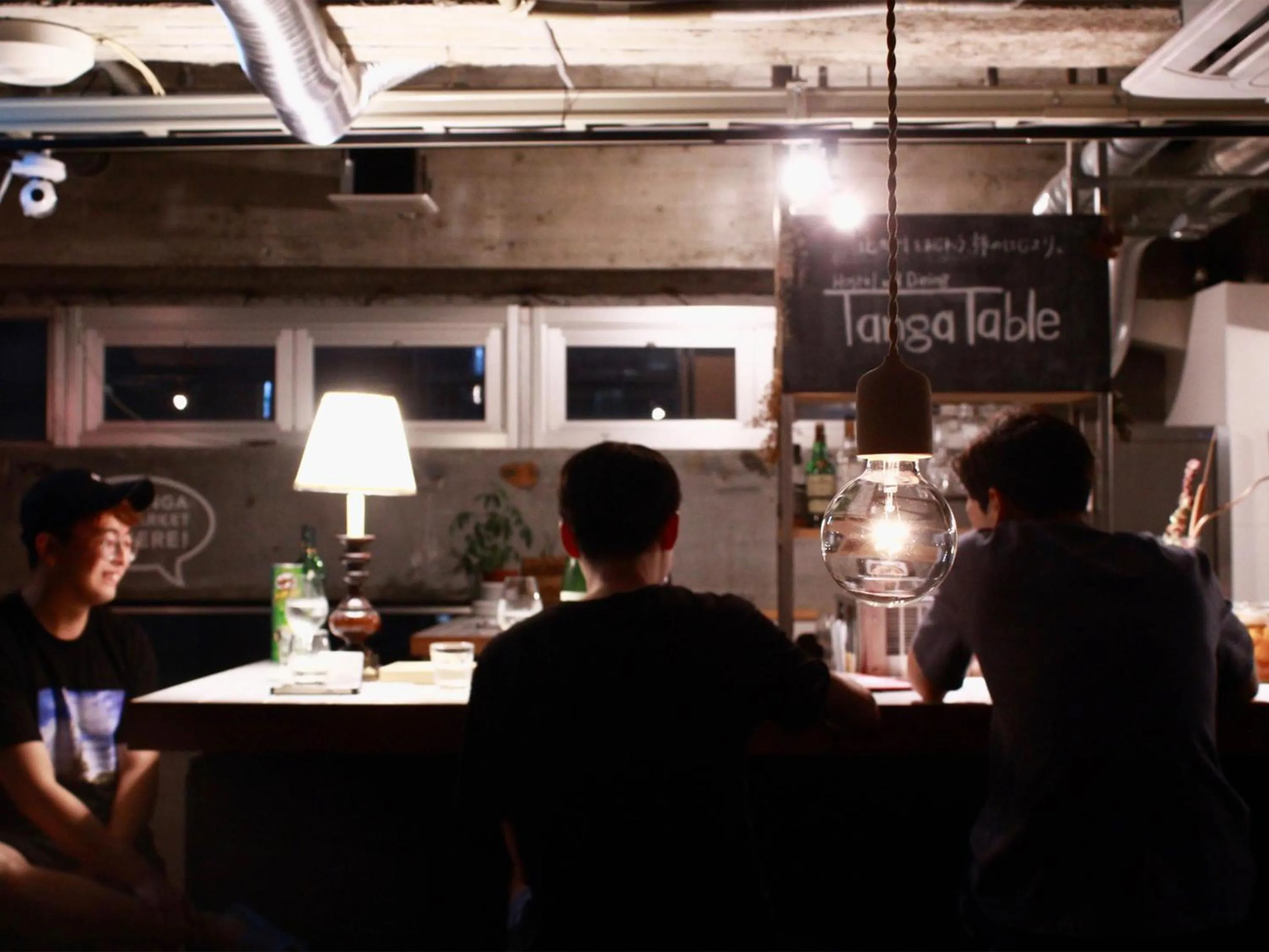 Dining area in Hostel TangaTable