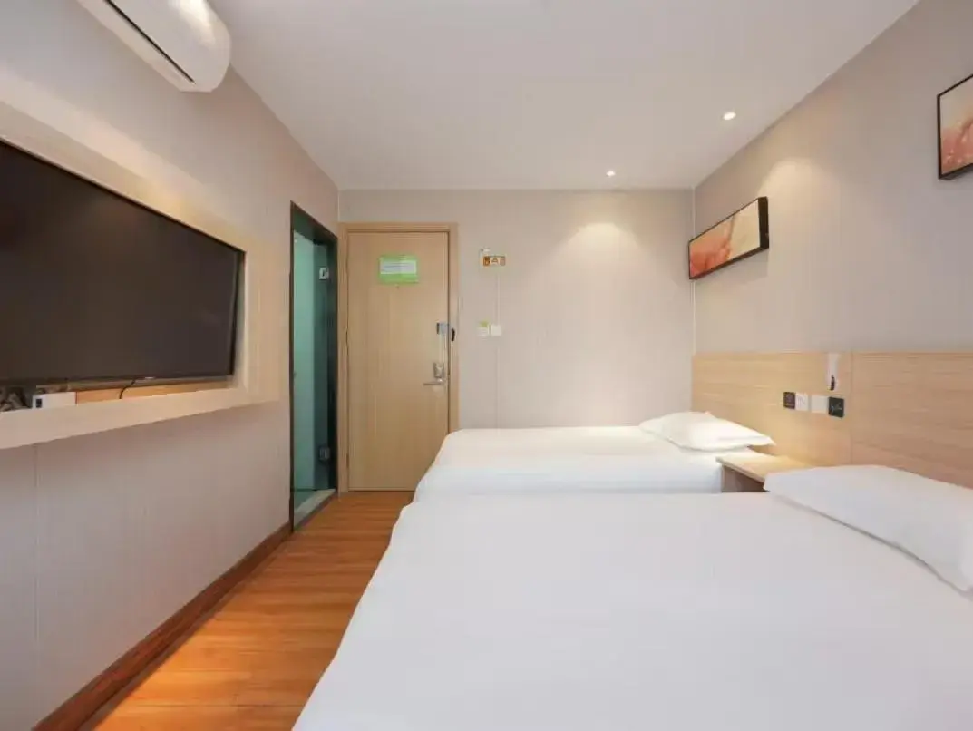 Twin Room in Hi Inn Beijing Daxing Longhu Tianjie Bio-Base Subway Station Twin Room in Hi Inn Beijing Daxing Longhu Tianjie Bio-Base Subway Station
