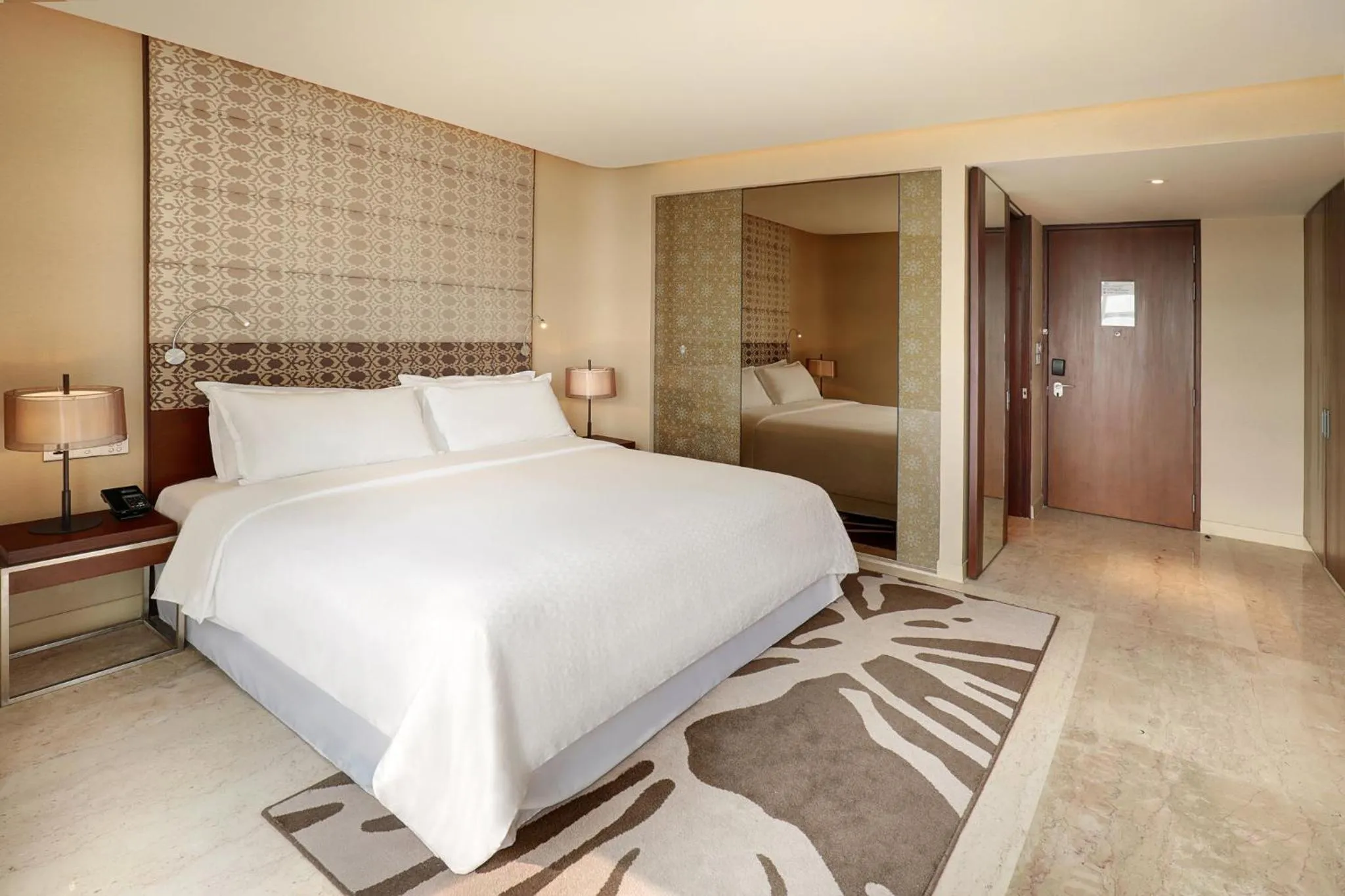 Photo of the whole room, Bed in Crowne Plaza Dhaka Gulshan by IHG