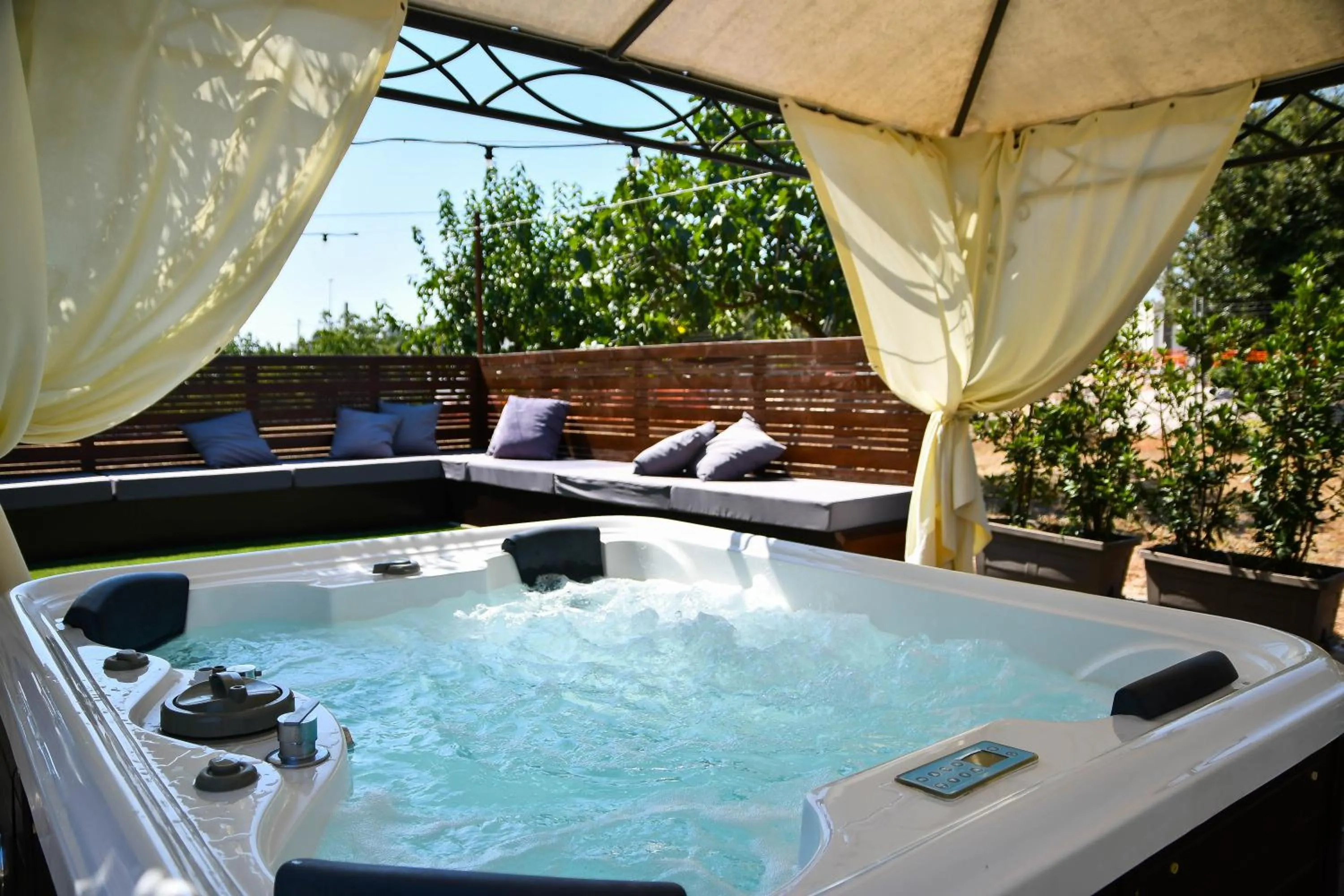Hot Tub in Trulli Donna Isabella