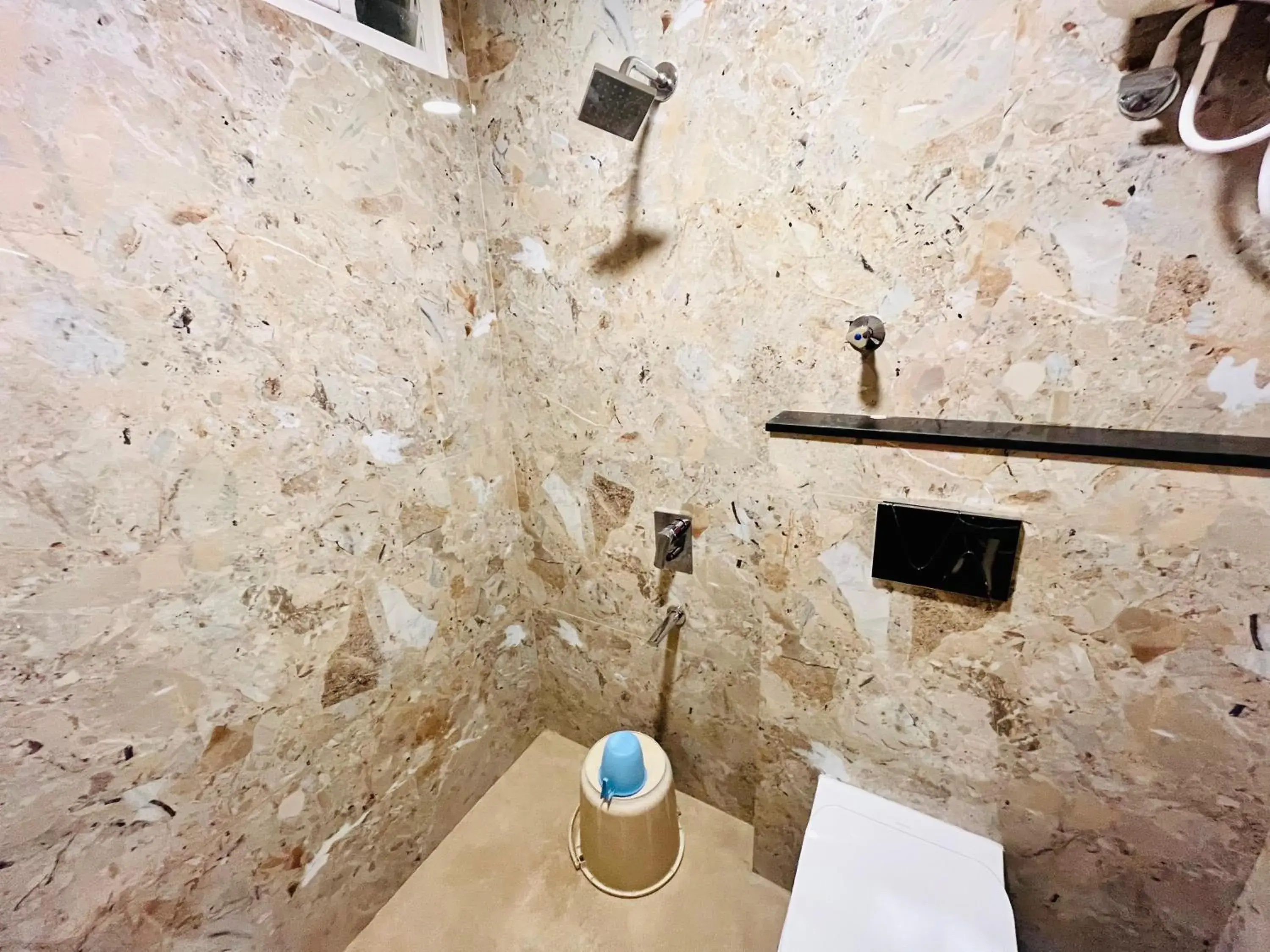 Double Room in Shankar Bhavan By Vinayak Hotels Double Room in Shankar Bhavan By Vinayak Hotels