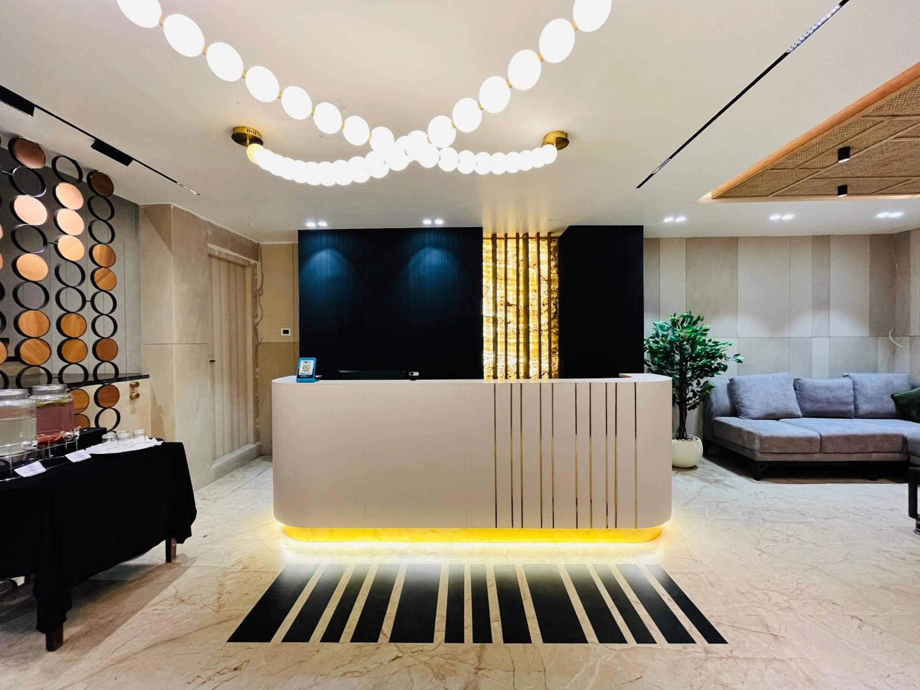 Living room in Shankar Bhavan By Vinayak Hotels