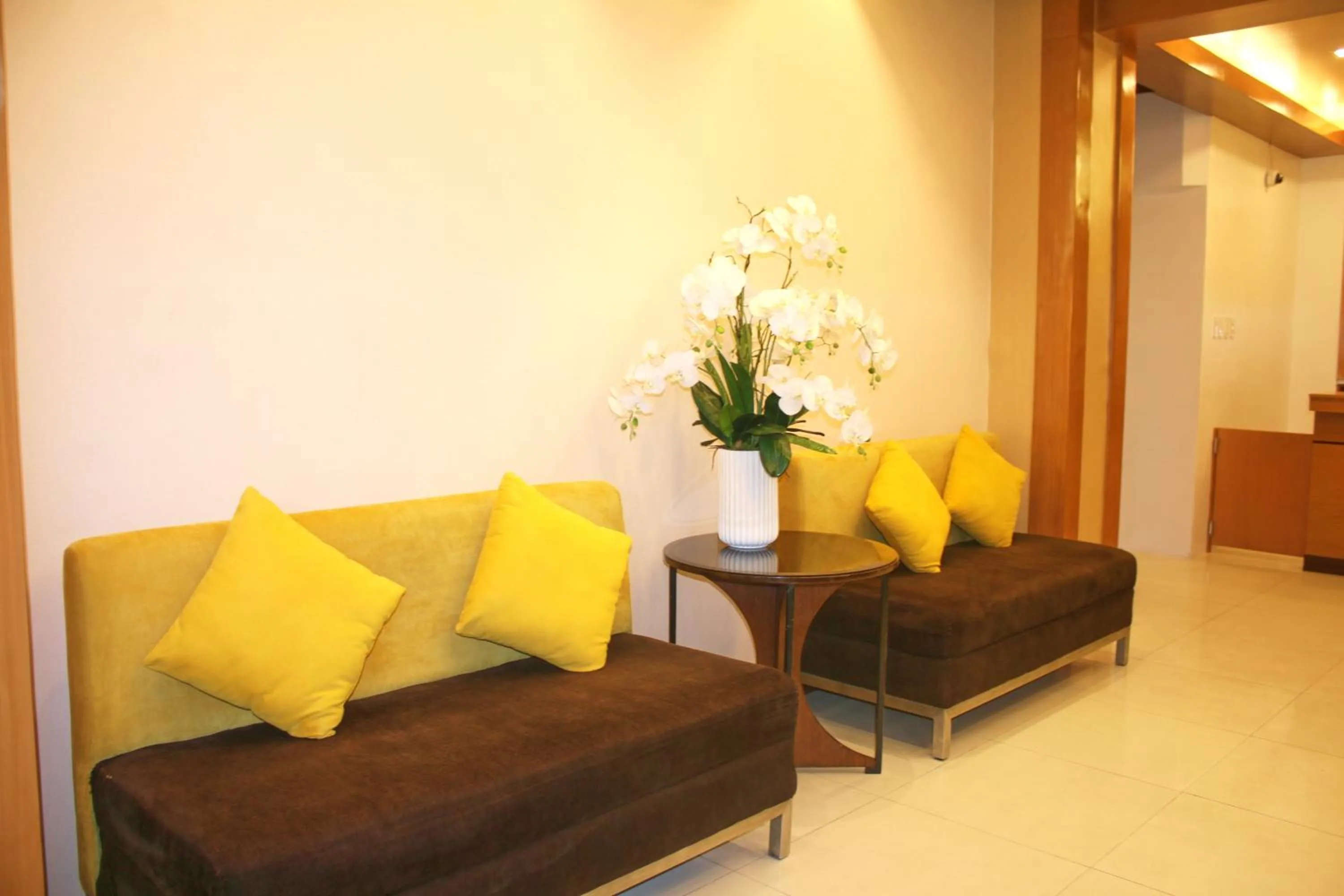 LuxeLite Suites Pasay