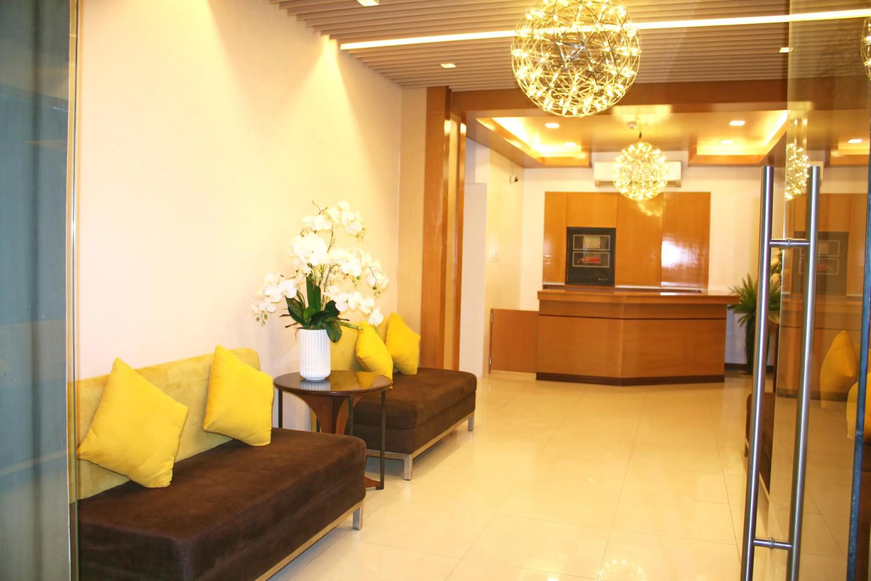 LuxeLite Suites Pasay