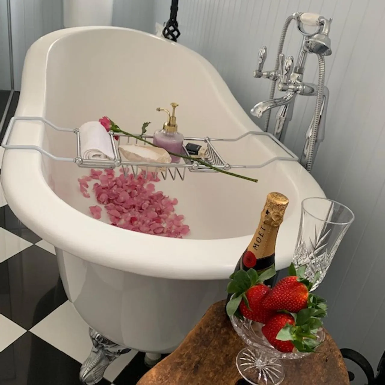 Bath in Josephines Luxury Accommodation
