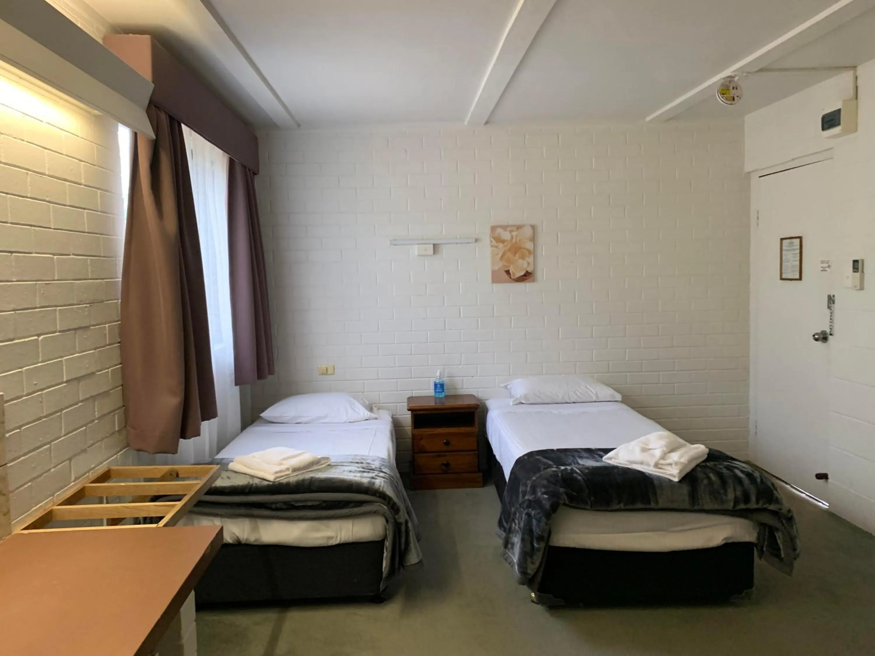 Bed in Robertson Country Motel