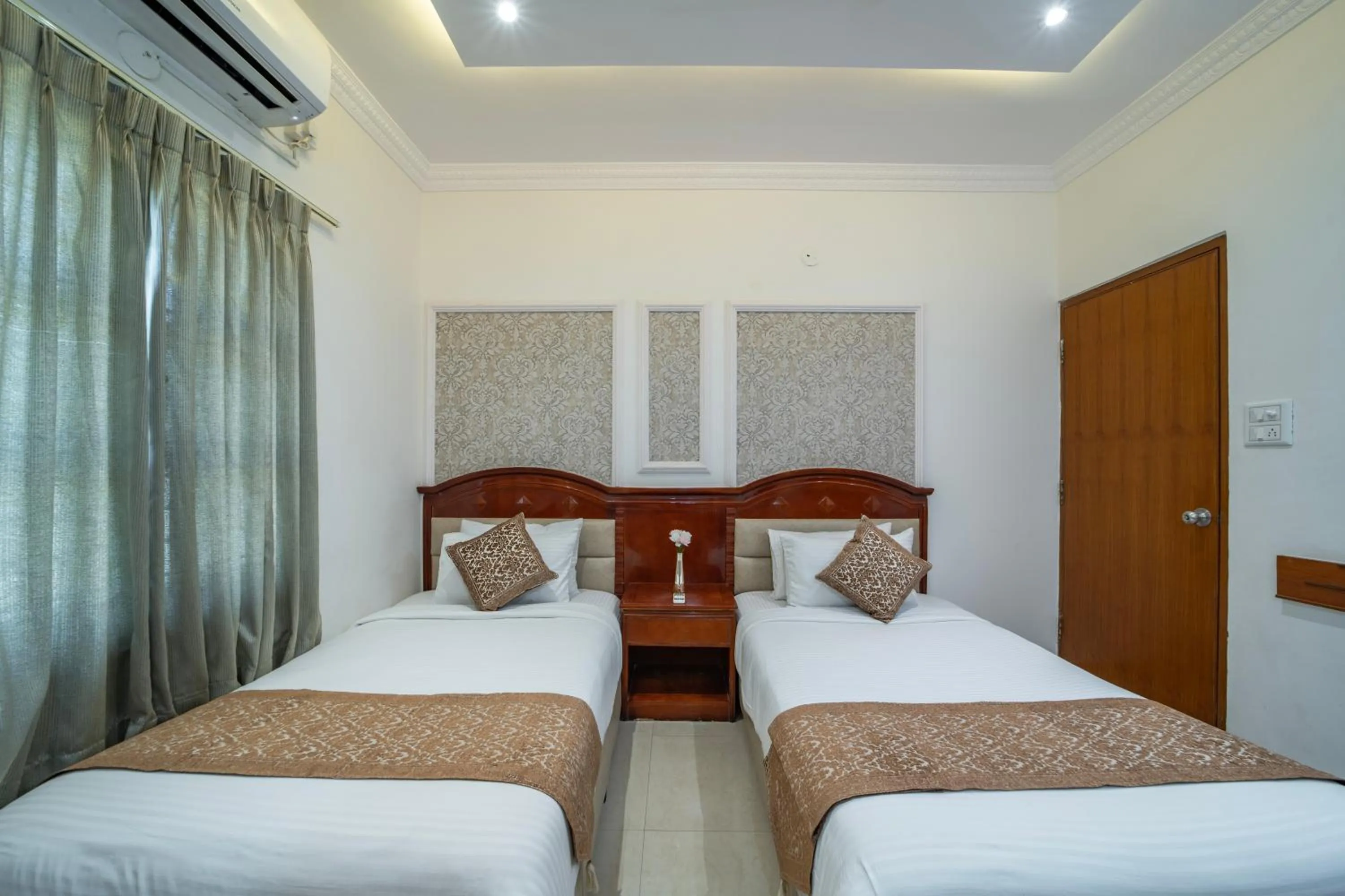 Bed in Hyde Park Orchards